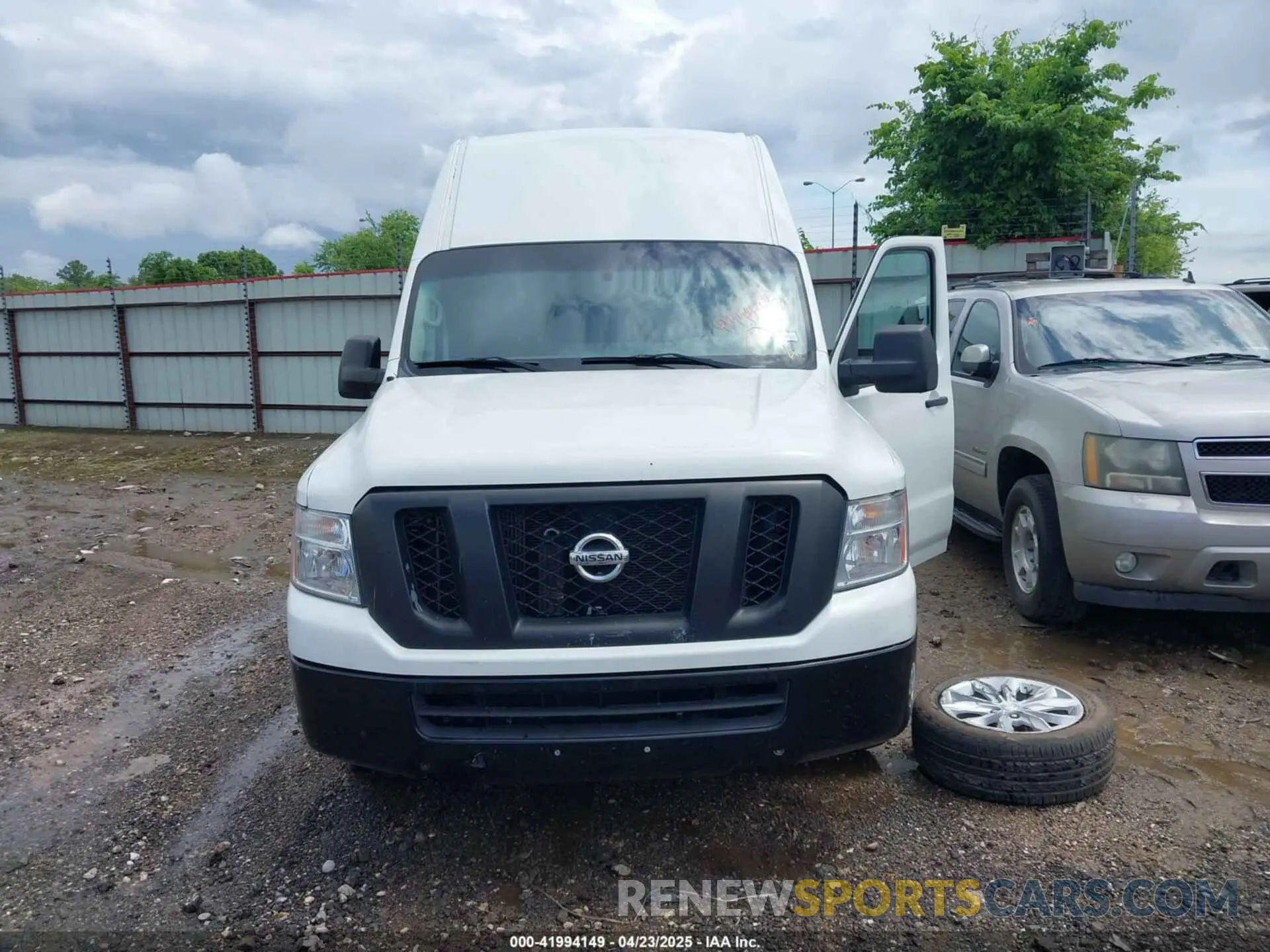 6 Photograph of a damaged car 1N6BF0LY9MN808457 NISSAN NV CARGO NV2500 HD 2021