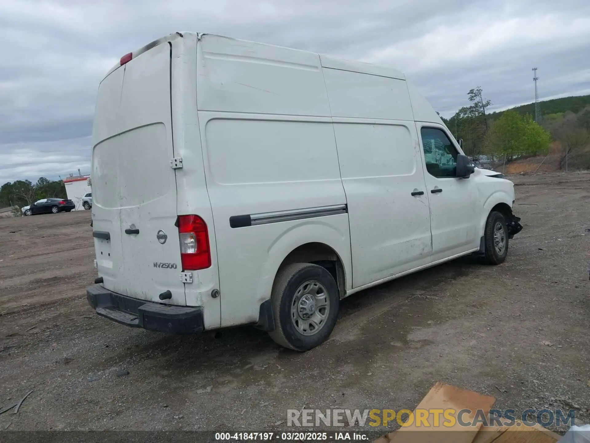 4 Photograph of a damaged car 1N6BF0LYXMN800271 NISSAN NV CARGO NV2500 HD 2021