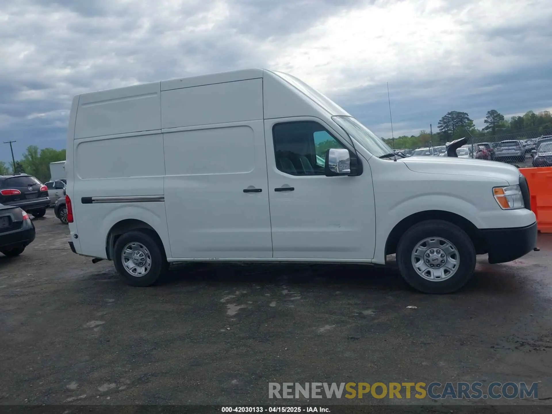 13 Photograph of a damaged car 1N6AF0LY0LN804839 NISSAN NV CARGO NV3500 HD 2020