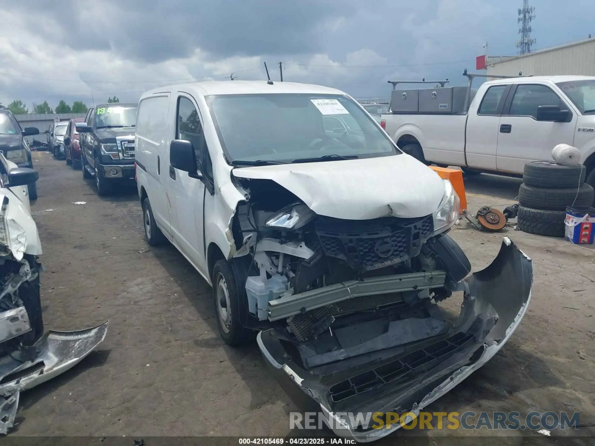 1 Photograph of a damaged car 3N6CM0KN0KK701673 NISSAN NV200 2019
