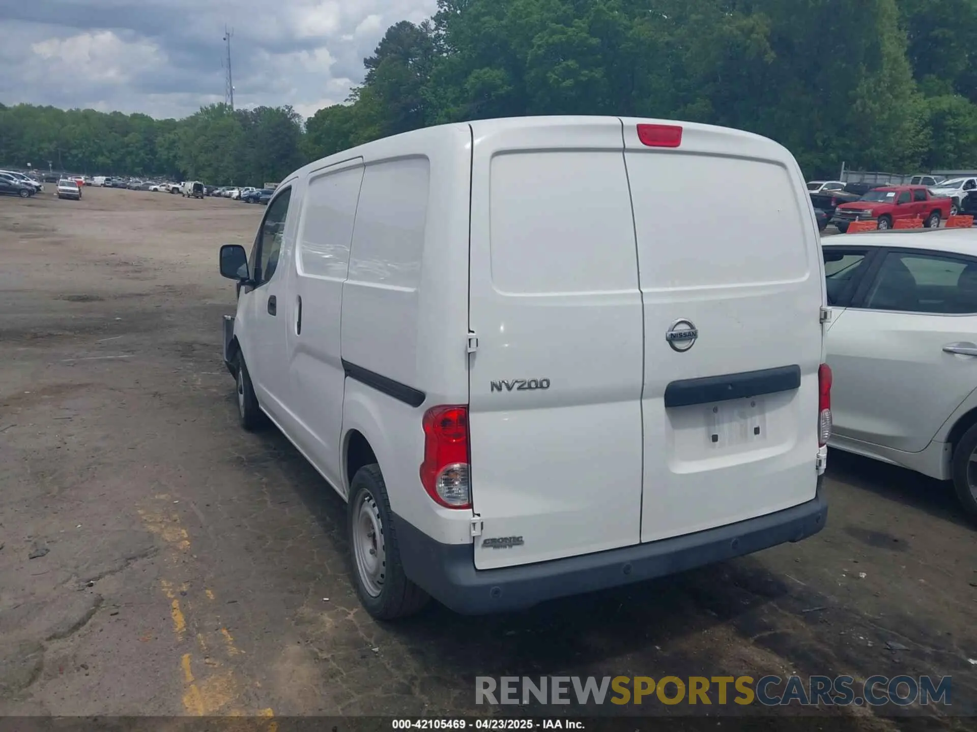 3 Photograph of a damaged car 3N6CM0KN0KK701673 NISSAN NV200 2019