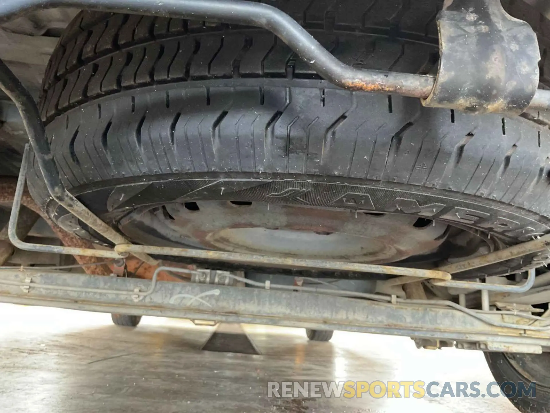 10 Photograph of a damaged car 3N6CM0KN1KK707059 NISSAN NV200 2019