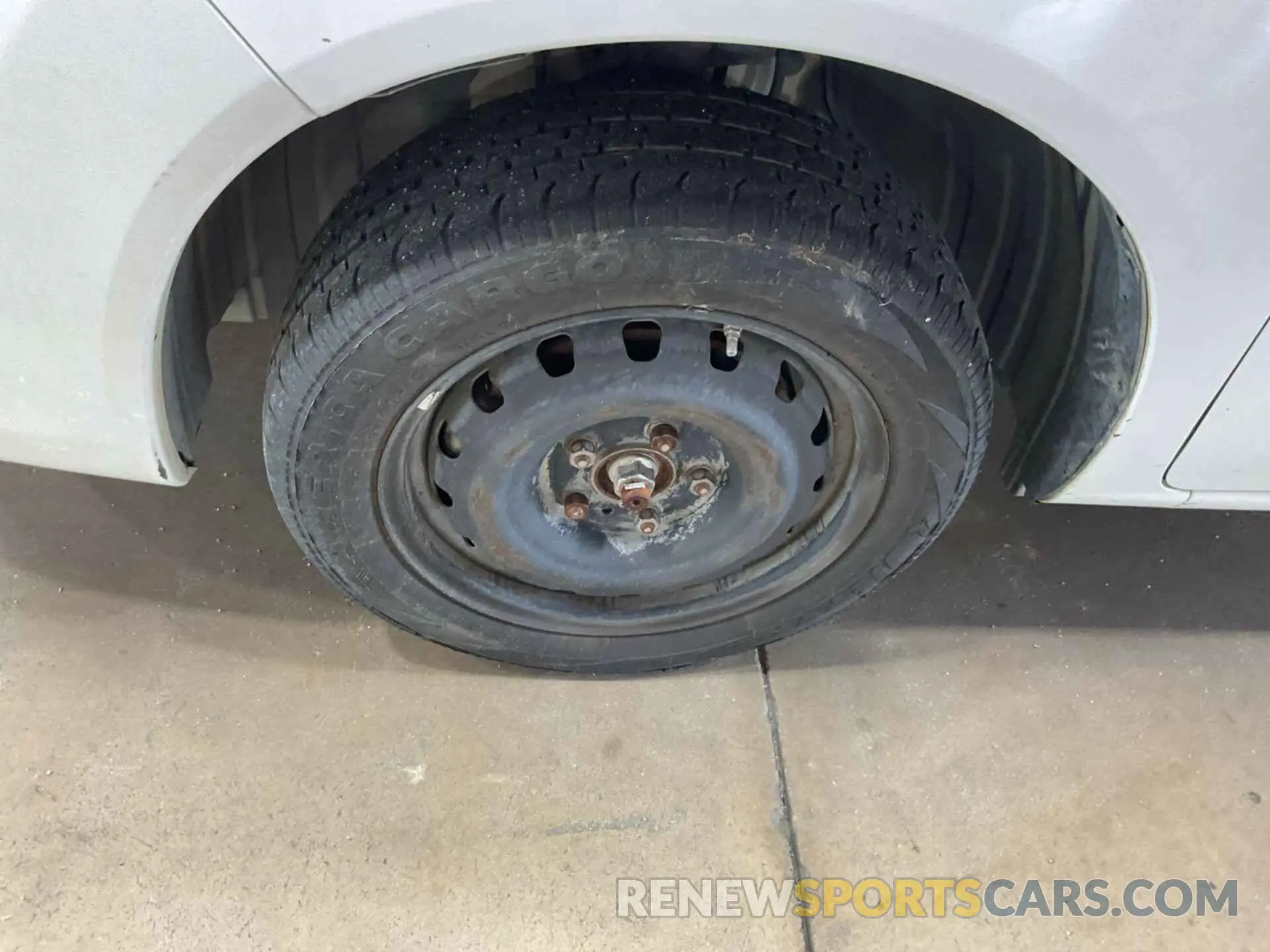 17 Photograph of a damaged car 3N6CM0KN1KK707059 NISSAN NV200 2019