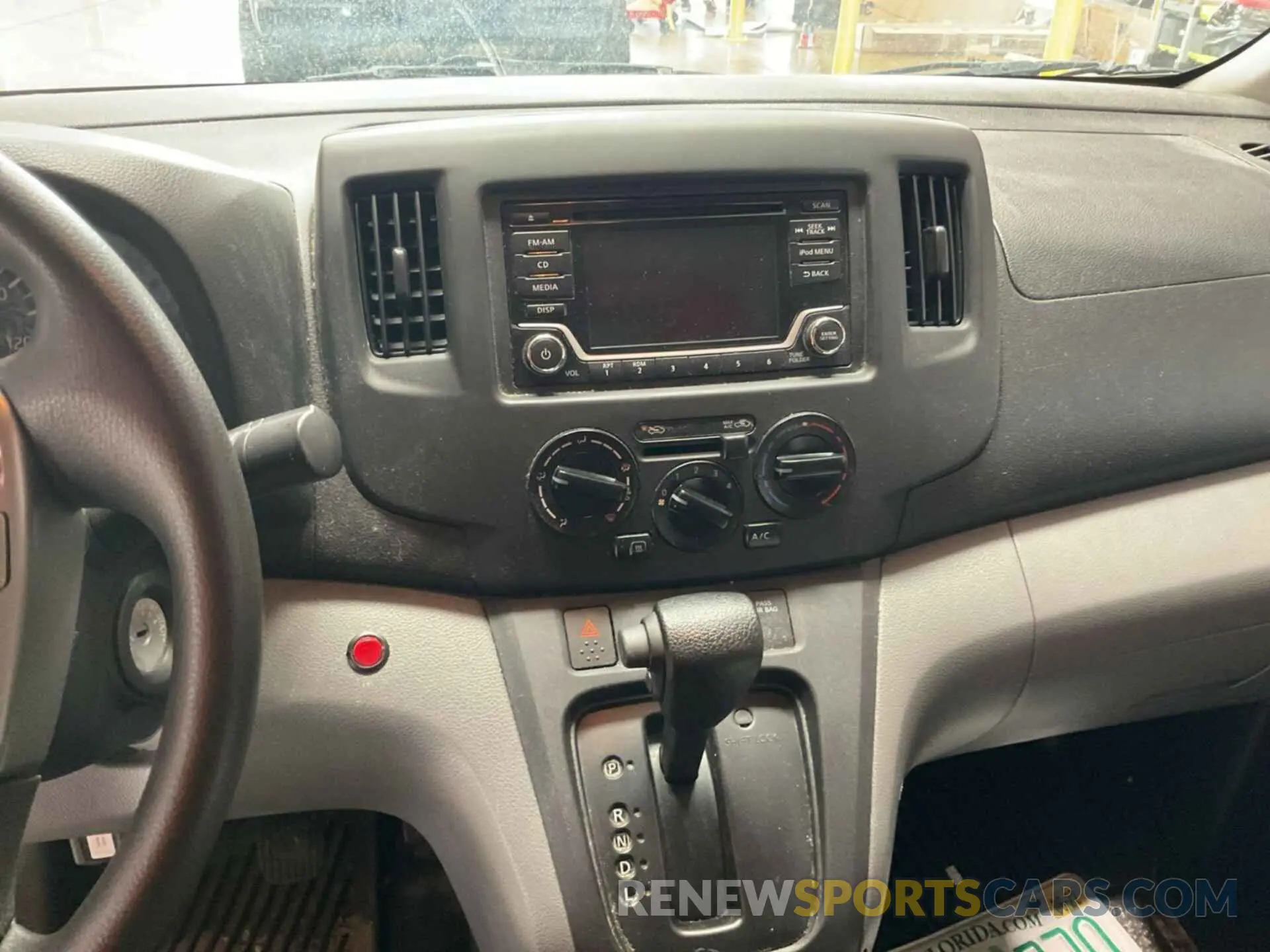 4 Photograph of a damaged car 3N6CM0KN1KK707059 NISSAN NV200 2019