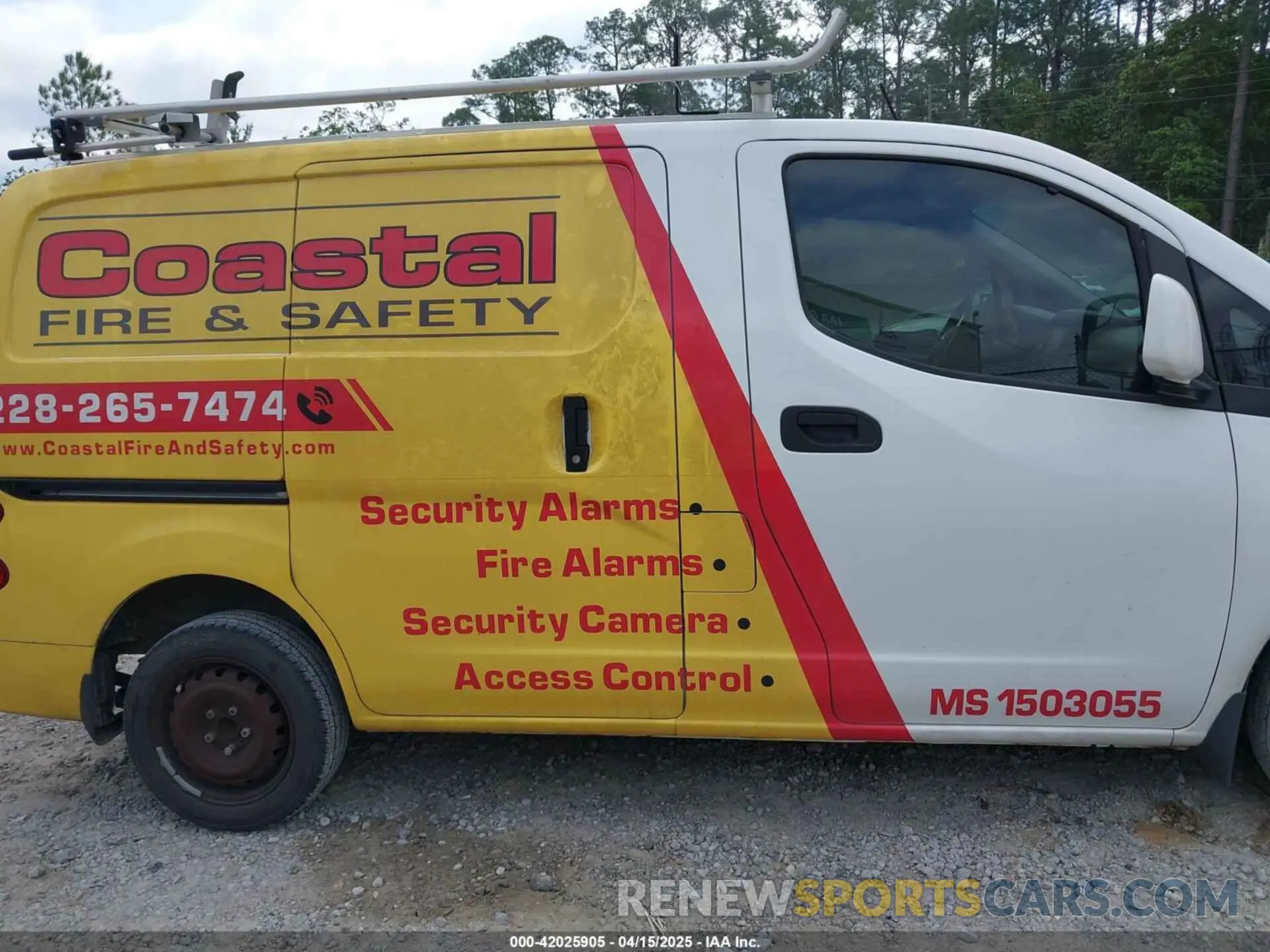 13 Photograph of a damaged car 3N6CM0KN1KK711189 NISSAN NV200 2019