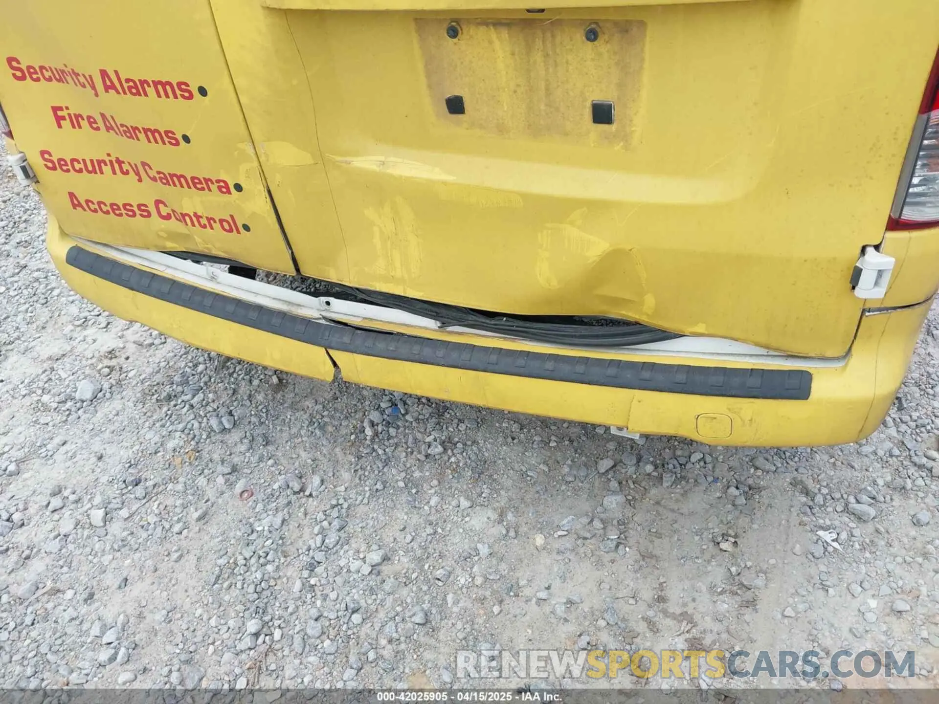 6 Photograph of a damaged car 3N6CM0KN1KK711189 NISSAN NV200 2019