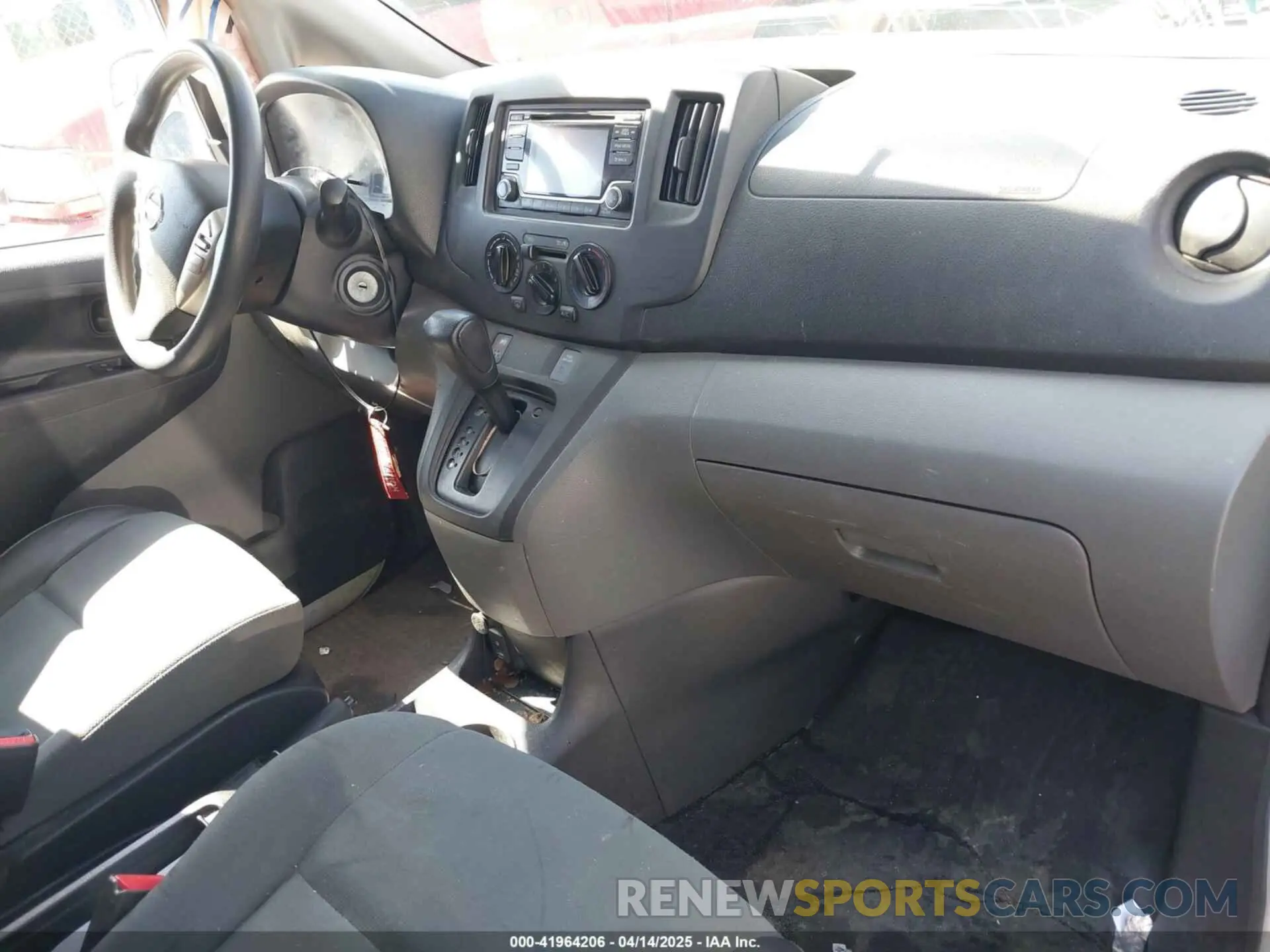 5 Photograph of a damaged car 3N6CM0KN2KK695570 NISSAN NV200 2019