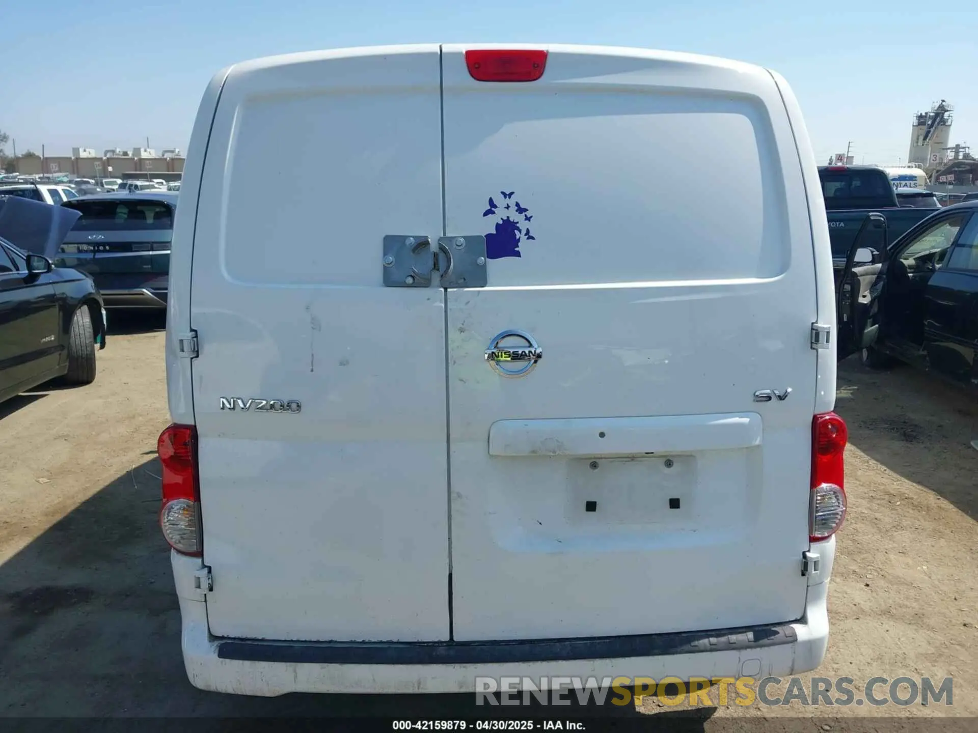 16 Photograph of a damaged car 3N6CM0KN2KK703179 NISSAN NV200 2019