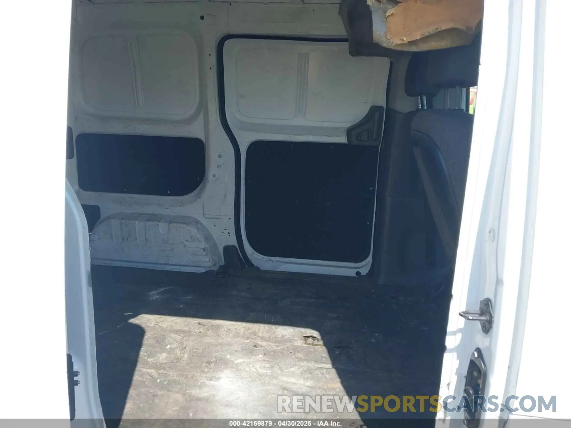 8 Photograph of a damaged car 3N6CM0KN2KK703179 NISSAN NV200 2019