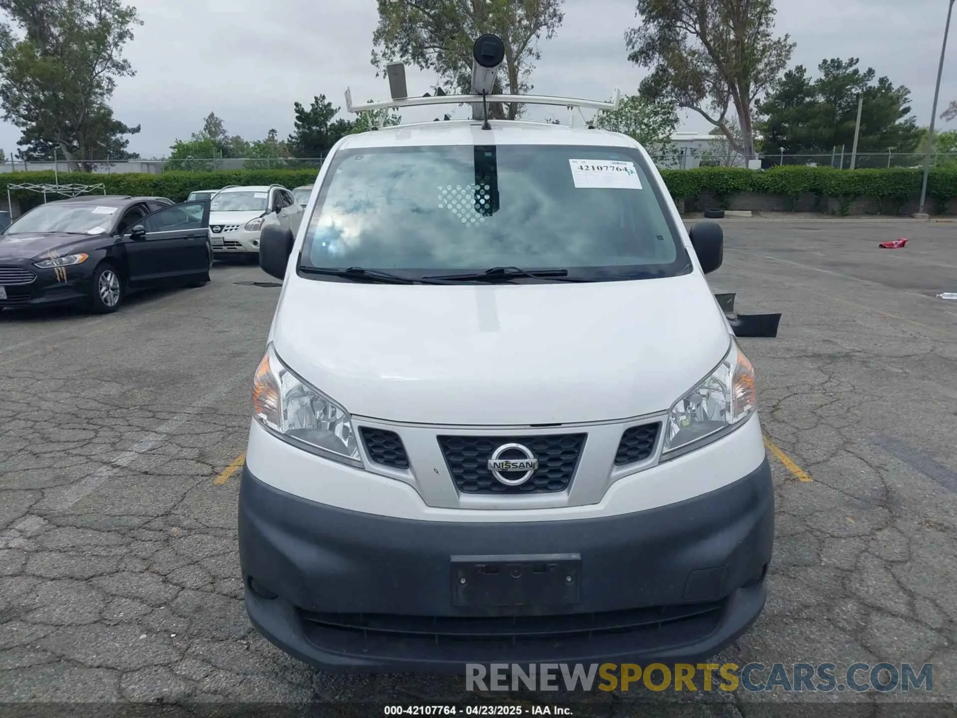 13 Photograph of a damaged car 3N6CM0KN2KK704140 NISSAN NV200 2019