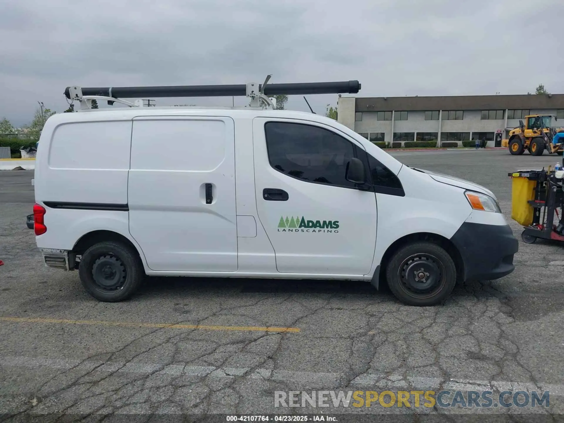 14 Photograph of a damaged car 3N6CM0KN2KK704140 NISSAN NV200 2019