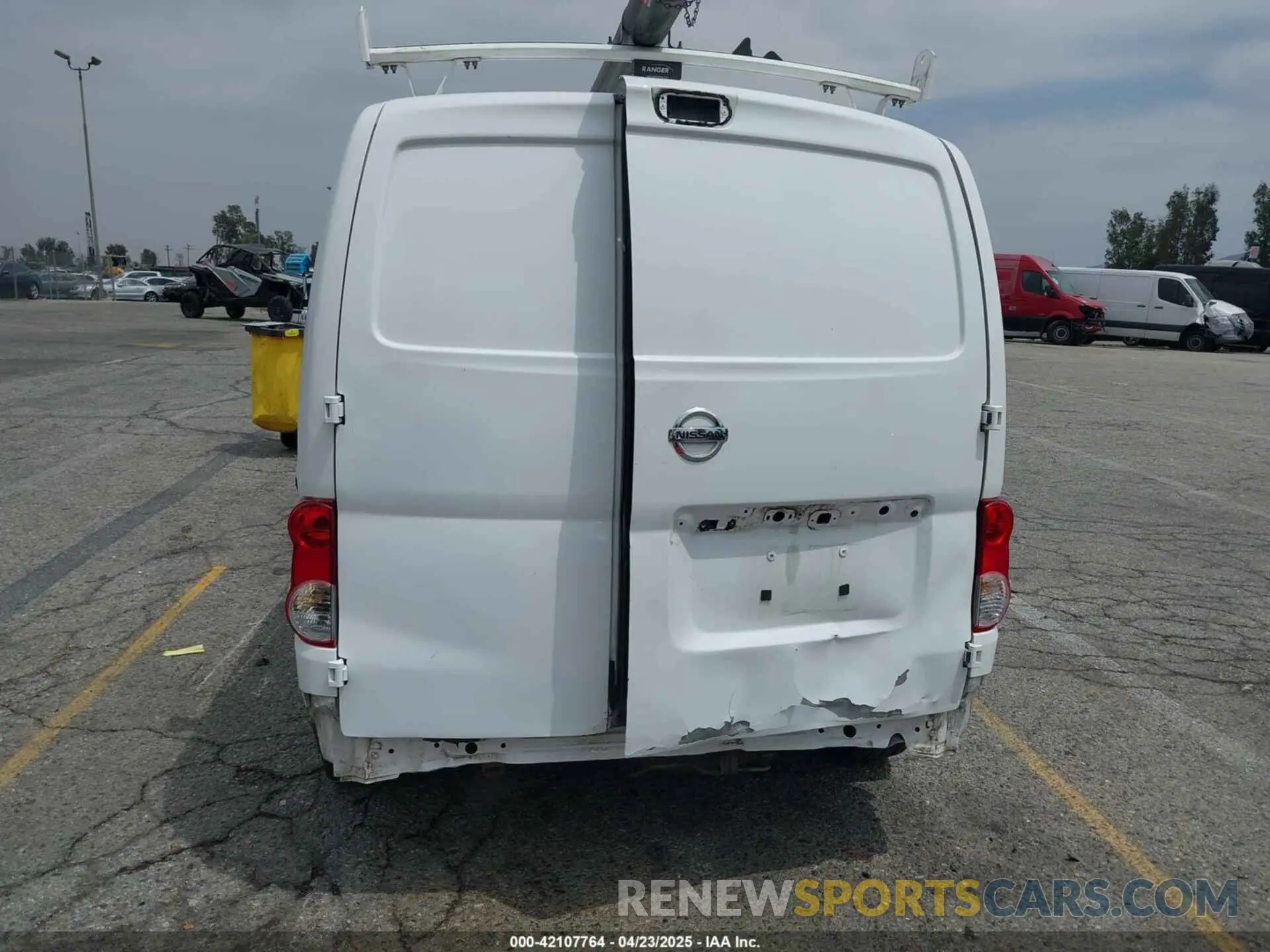 6 Photograph of a damaged car 3N6CM0KN2KK704140 NISSAN NV200 2019