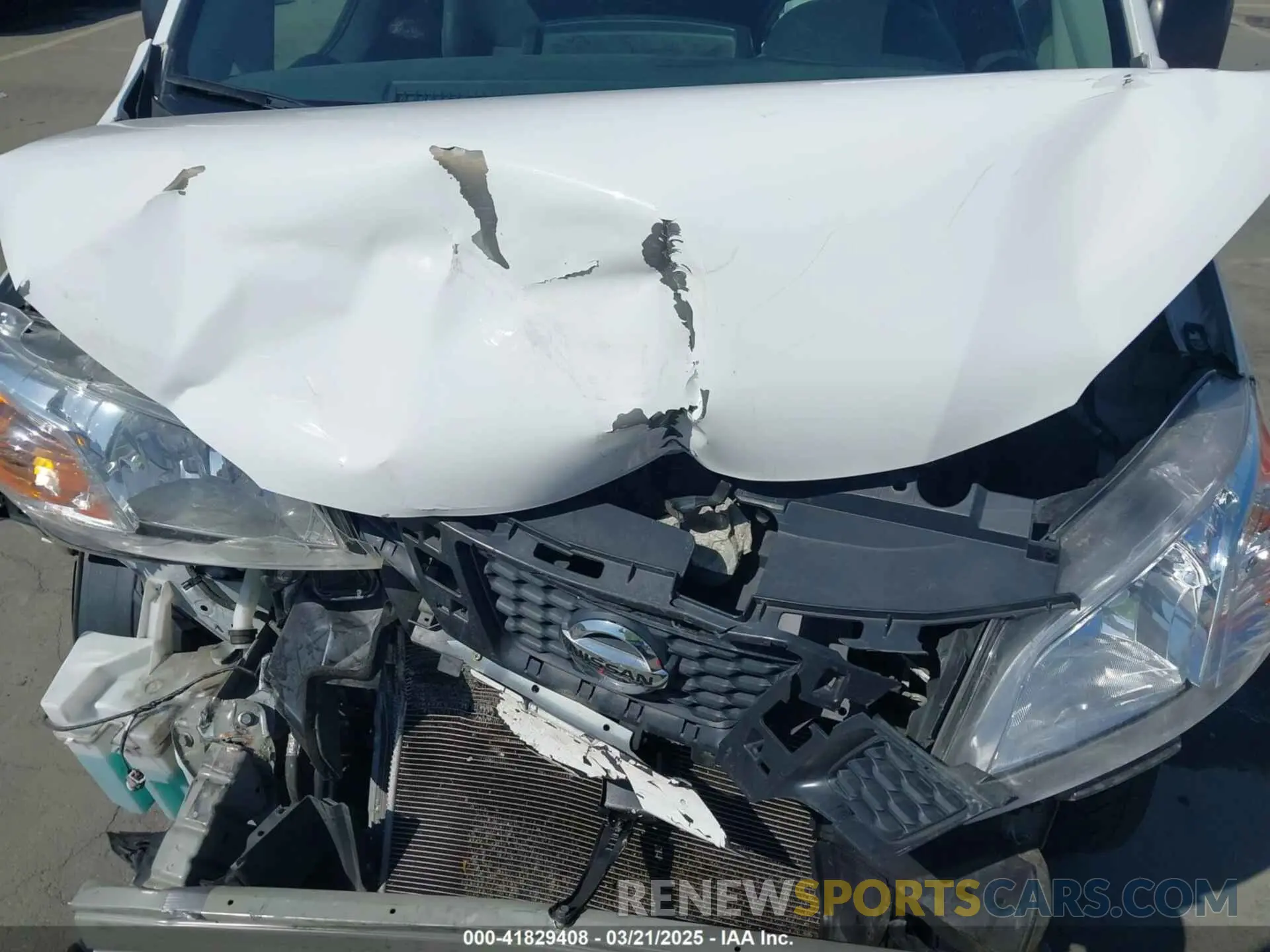 10 Photograph of a damaged car 3N6CM0KN2KK707488 NISSAN NV200 2019