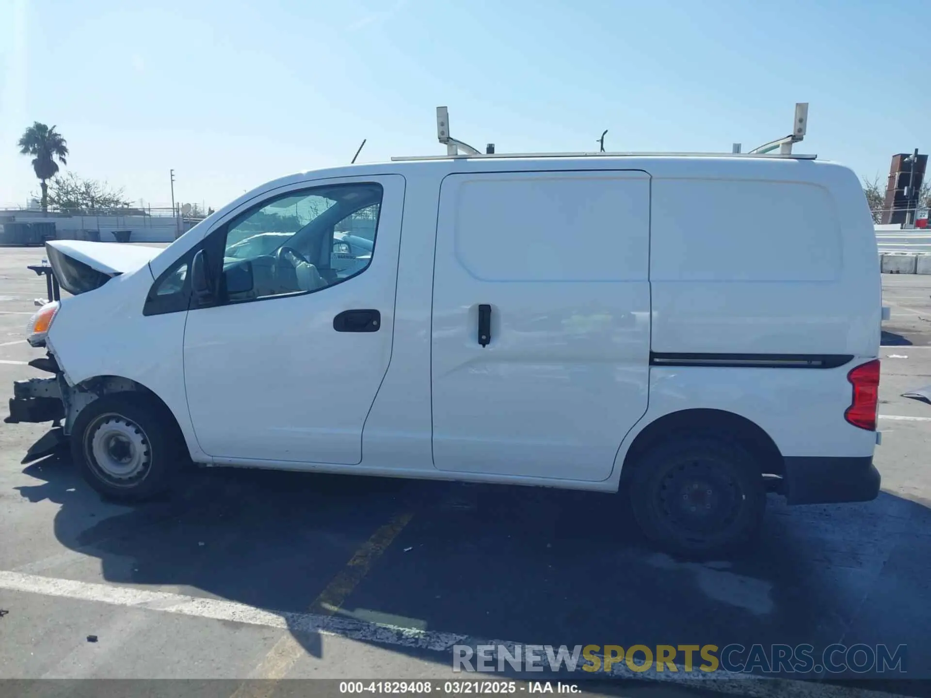 13 Photograph of a damaged car 3N6CM0KN2KK707488 NISSAN NV200 2019