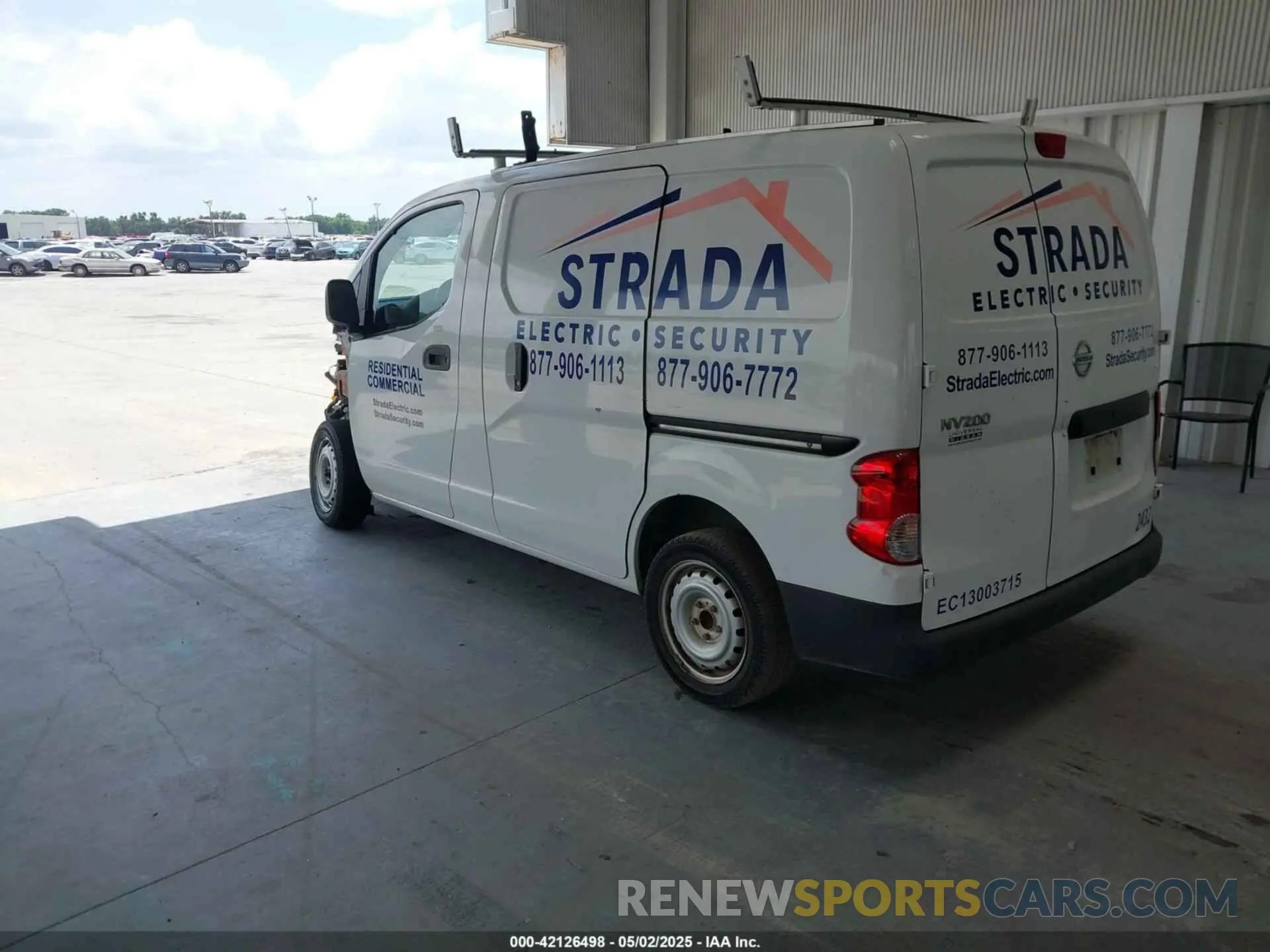 3 Photograph of a damaged car 3N6CM0KN2KK710598 NISSAN NV200 2019