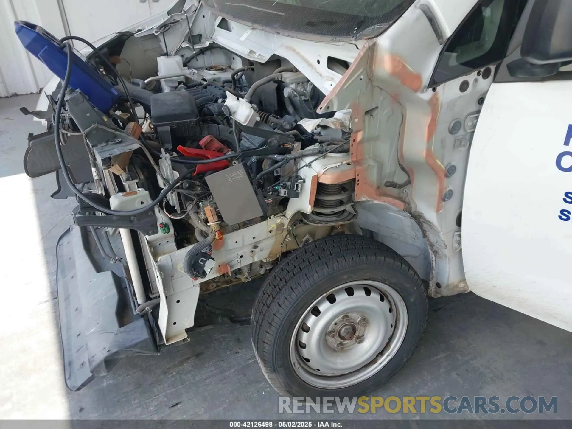 6 Photograph of a damaged car 3N6CM0KN2KK710598 NISSAN NV200 2019