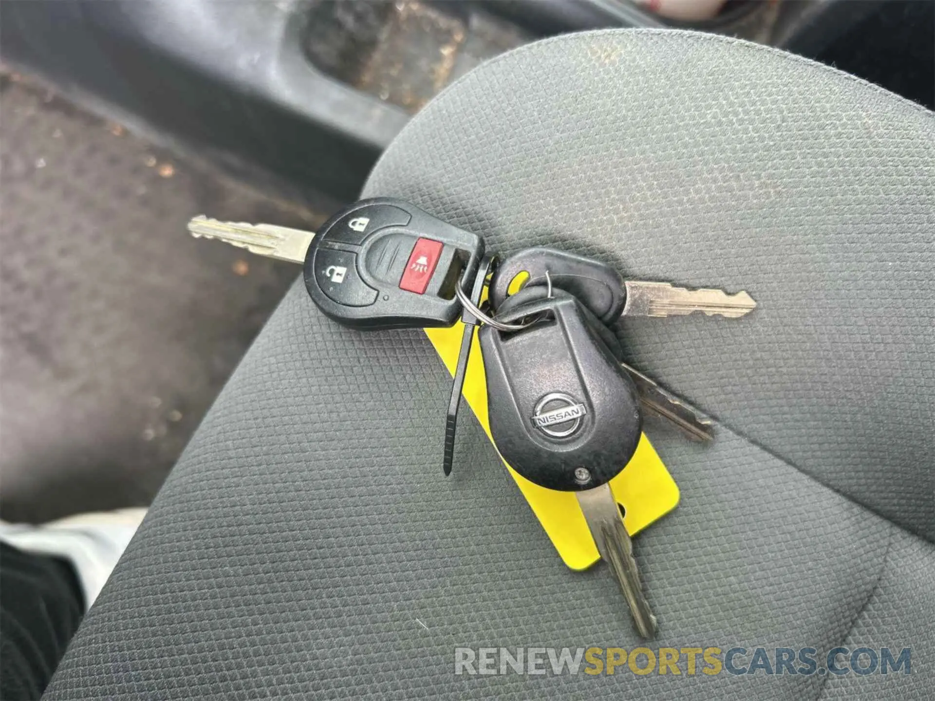 20 Photograph of a damaged car 3N6CM0KN2KK710830 NISSAN NV200 2019