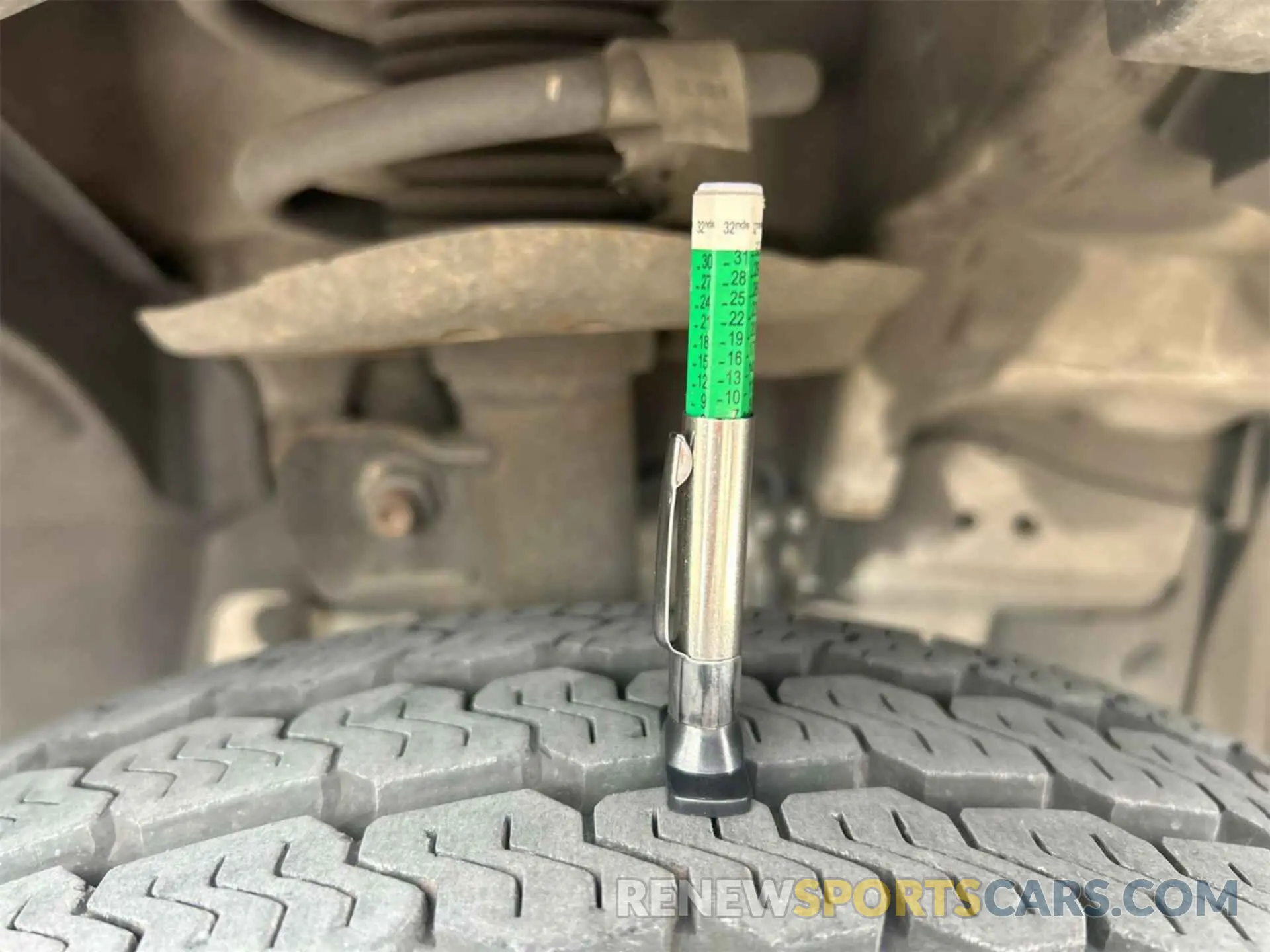 8 Photograph of a damaged car 3N6CM0KN2KK710830 NISSAN NV200 2019