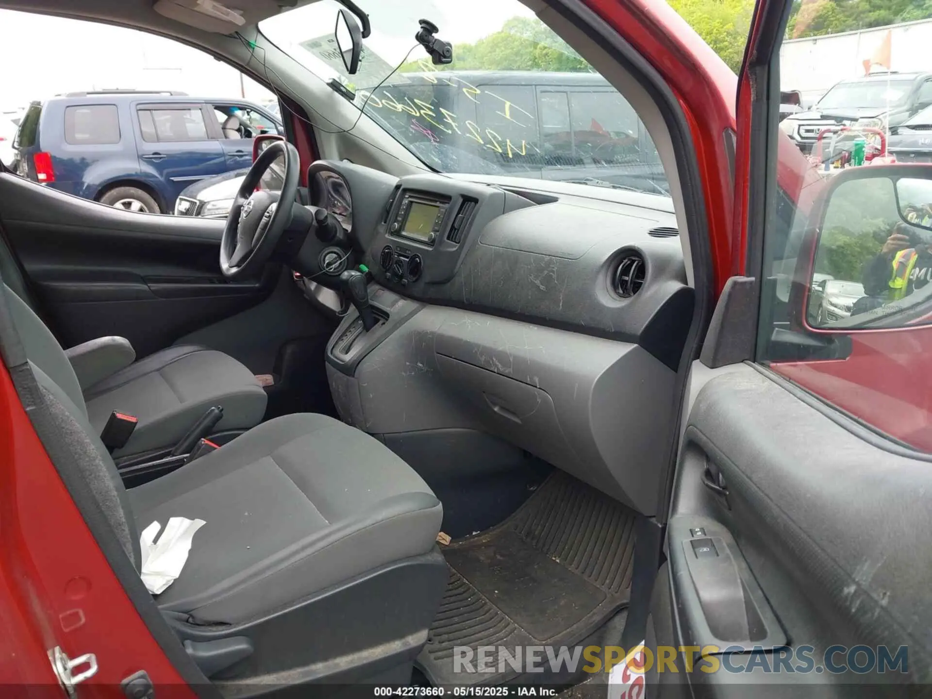 5 Photograph of a damaged car 3N6CM0KN3KK694587 NISSAN NV200 2019