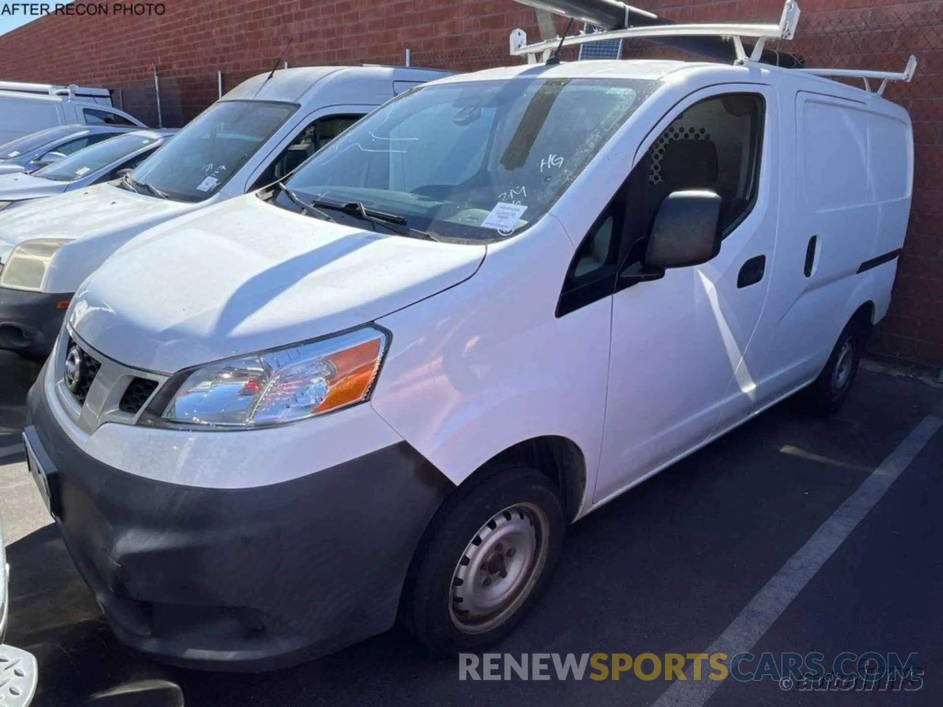 1 Photograph of a damaged car 3N6CM0KN3KK698946 NISSAN NV200 2019