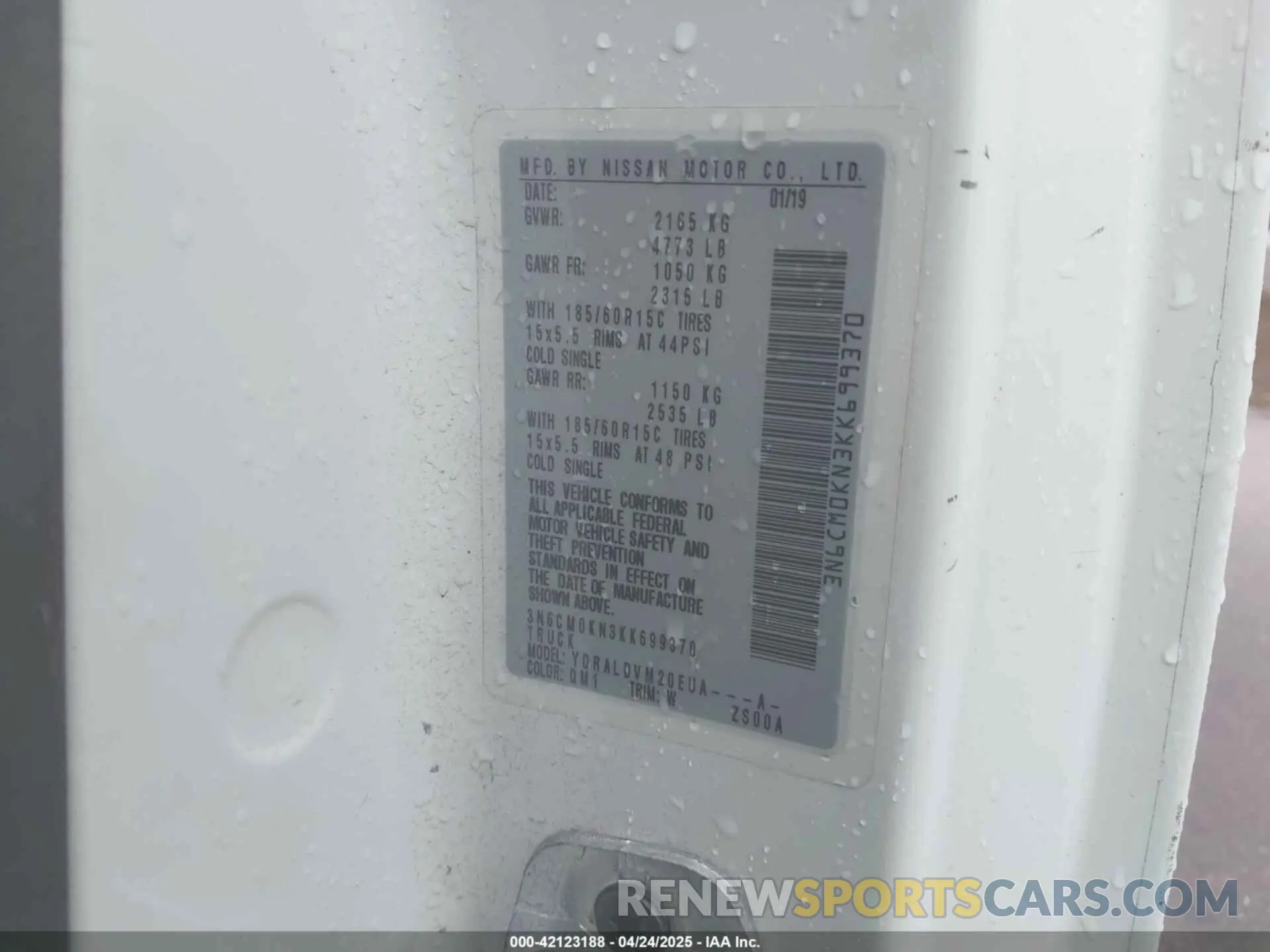 9 Photograph of a damaged car 3N6CM0KN3KK699370 NISSAN NV200 2019