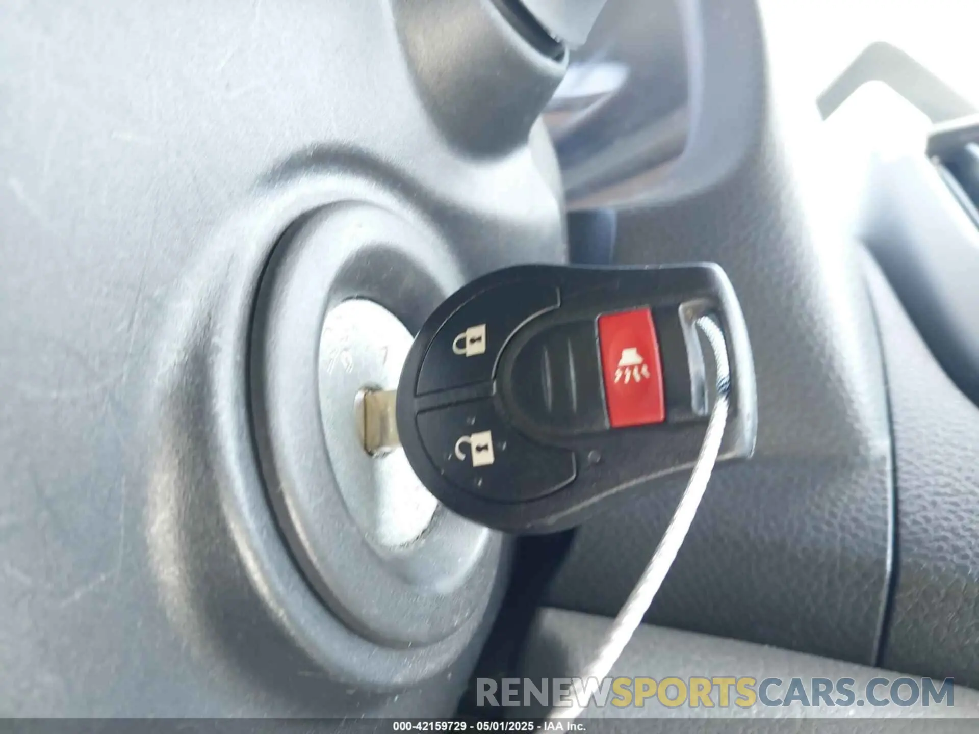 11 Photograph of a damaged car 3N6CM0KN3KK709976 NISSAN NV200 2019