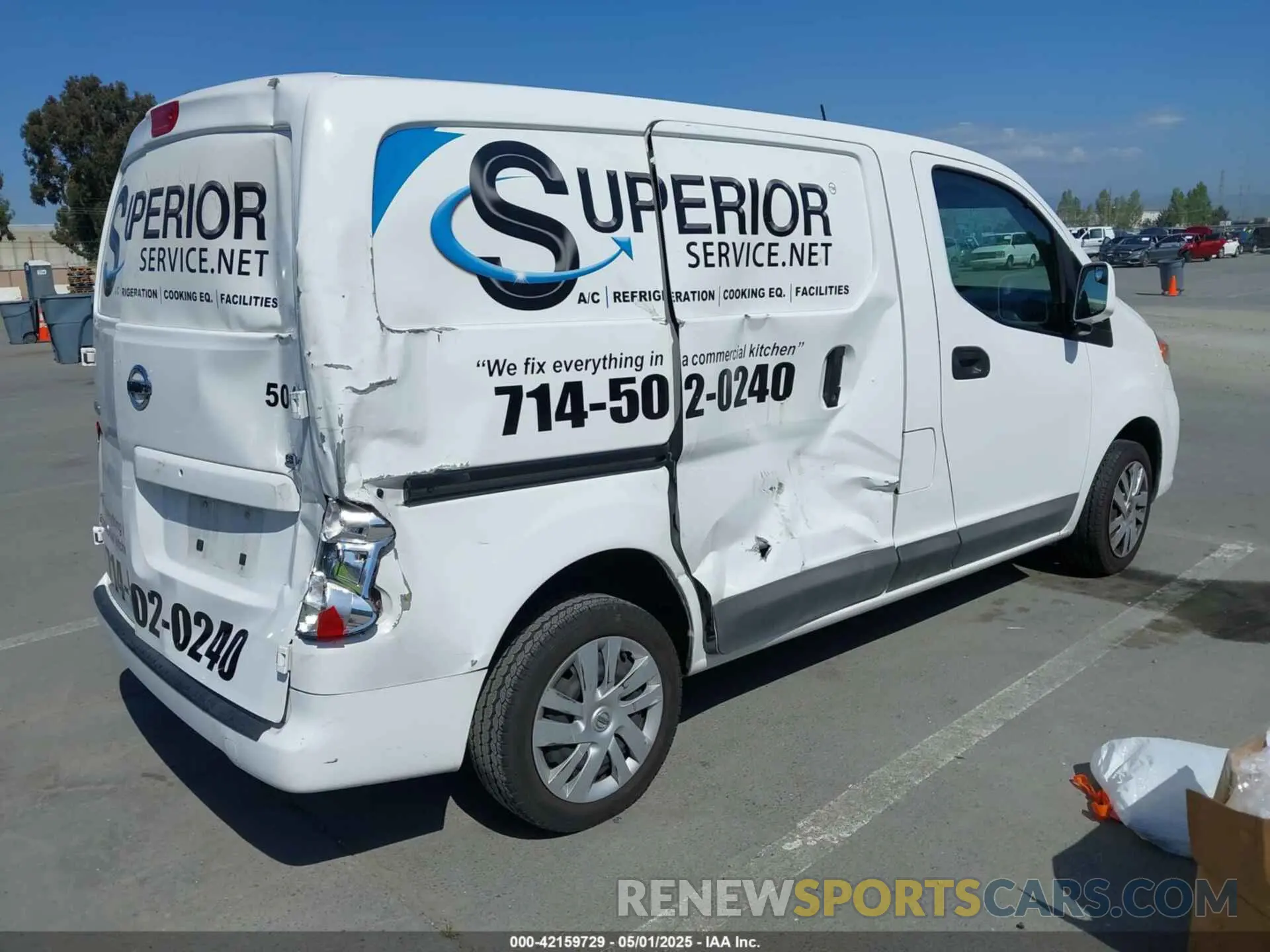 4 Photograph of a damaged car 3N6CM0KN3KK709976 NISSAN NV200 2019