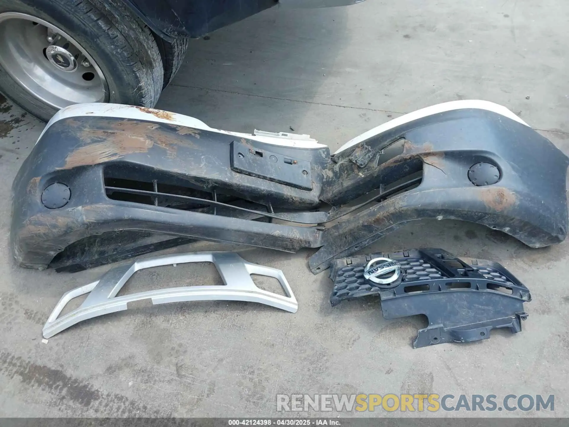 12 Photograph of a damaged car 3N6CM0KN3KK710805 NISSAN NV200 2019