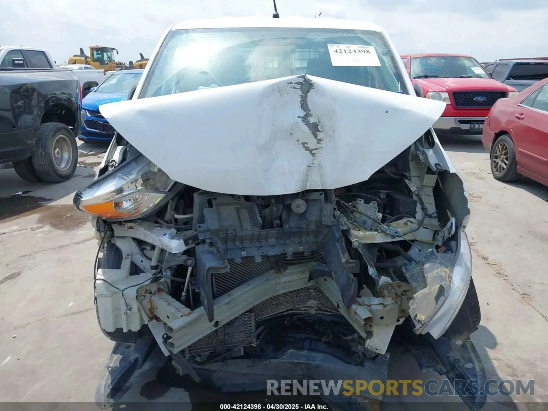 13 Photograph of a damaged car 3N6CM0KN3KK710805 NISSAN NV200 2019