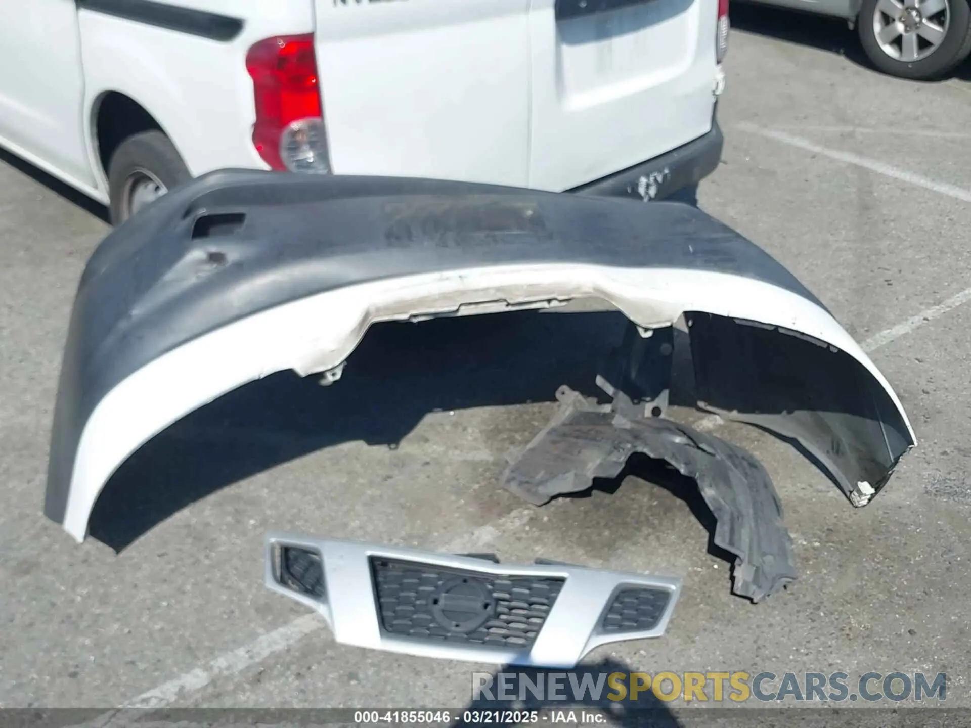 12 Photograph of a damaged car 3N6CM0KN4KK690564 NISSAN NV200 2019