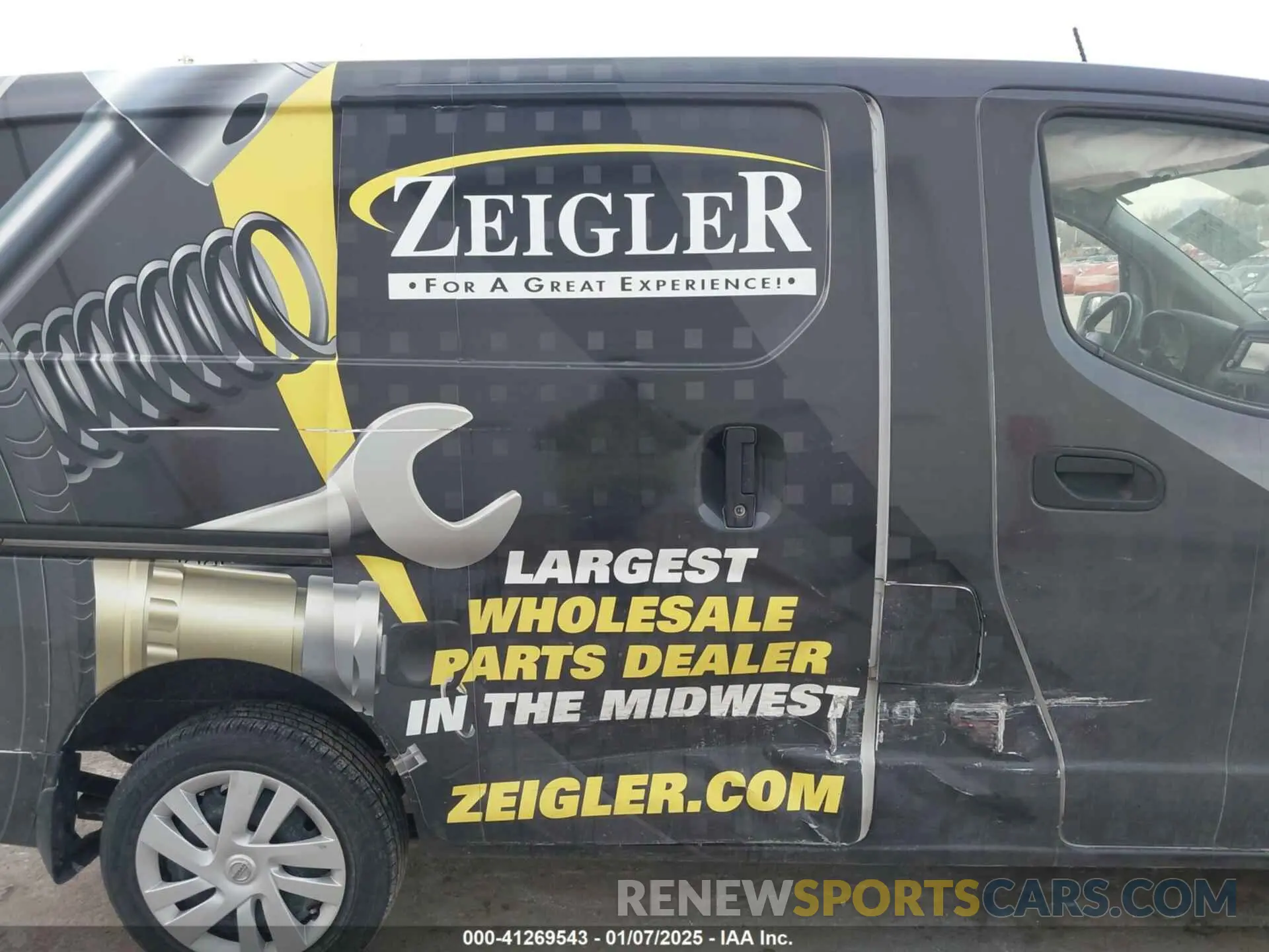 6 Photograph of a damaged car 3N6CM0KN4KK708965 NISSAN NV200 2019