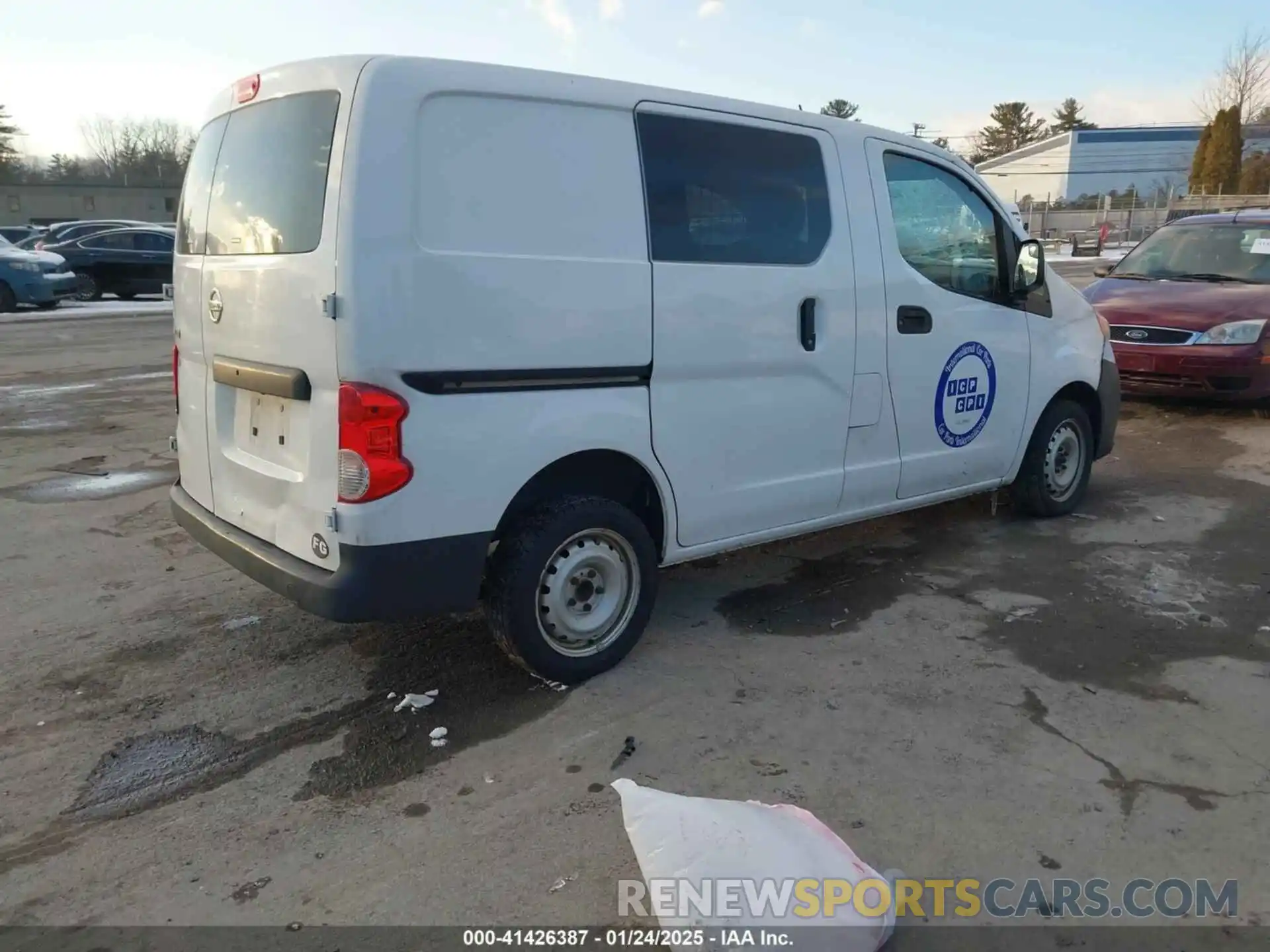 4 Photograph of a damaged car 3N6CM0KN5KK693375 NISSAN NV200 2019