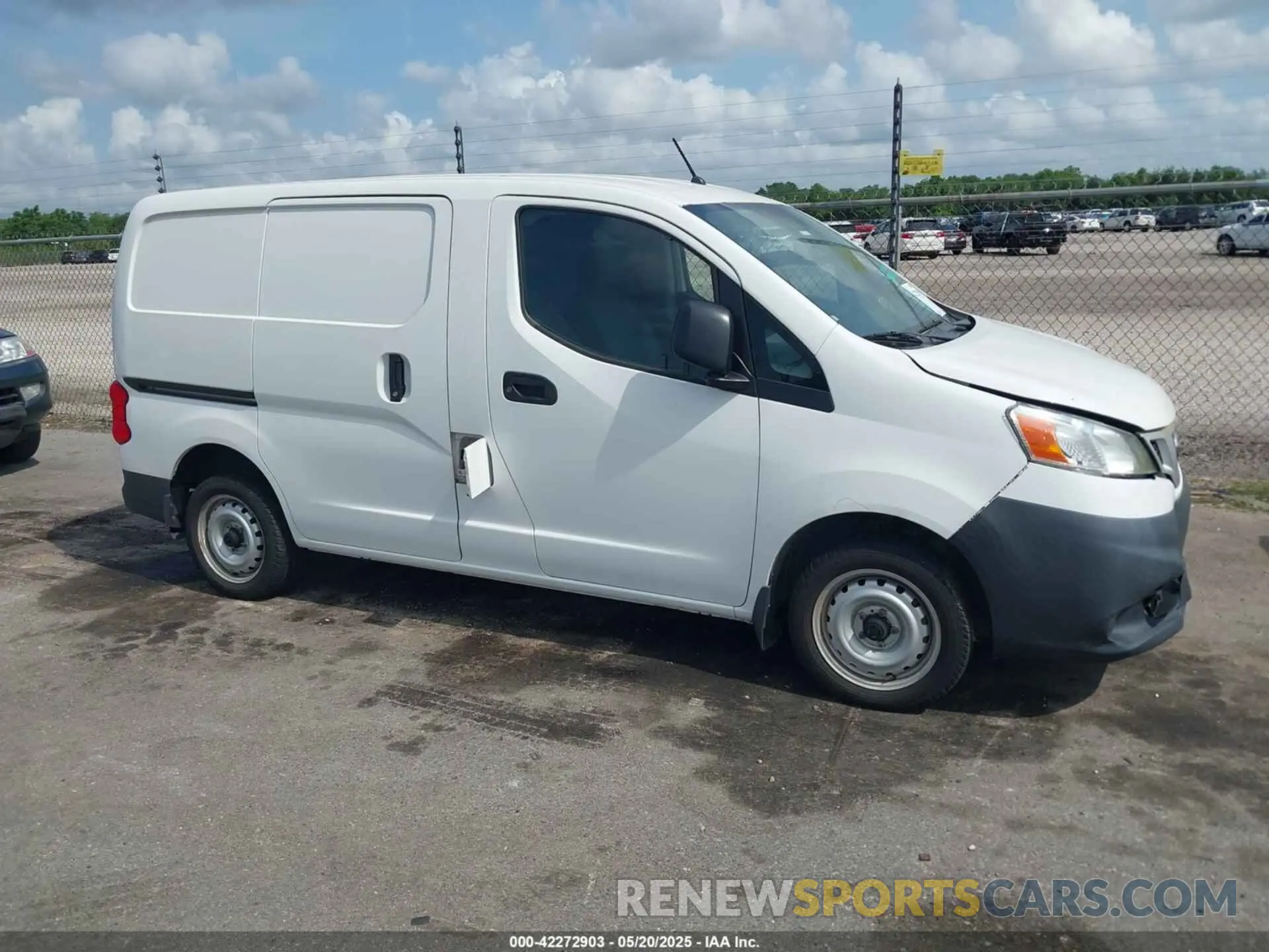 13 Photograph of a damaged car 3N6CM0KN5KK695904 NISSAN NV200 2019