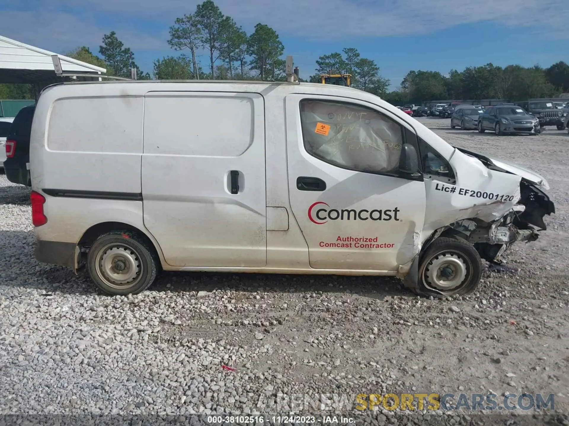 14 Photograph of a damaged car 3N6CM0KN5KK697961 NISSAN NV200 2019
