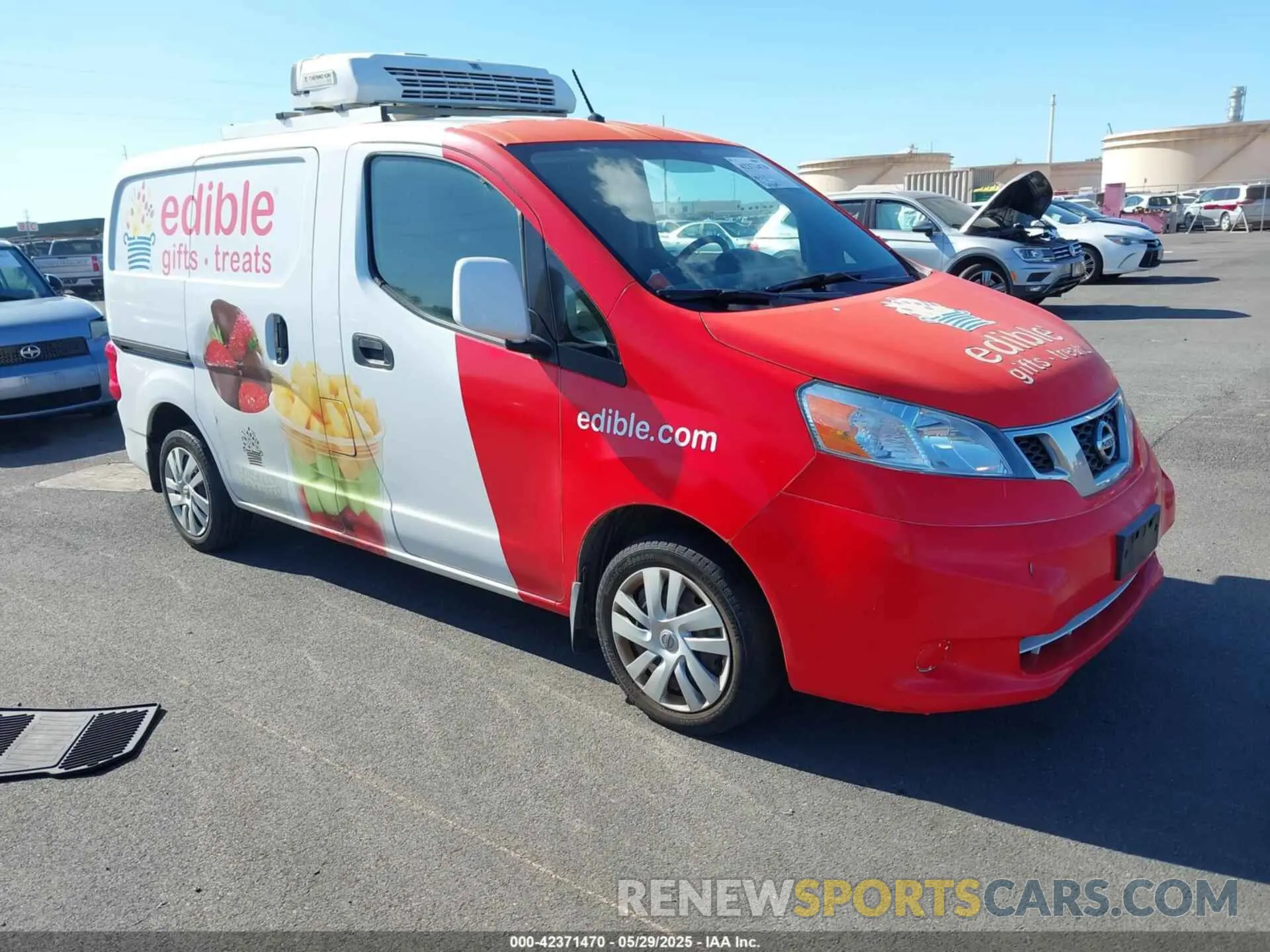 1 Photograph of a damaged car 3N6CM0KN5KK699449 NISSAN NV200 2019