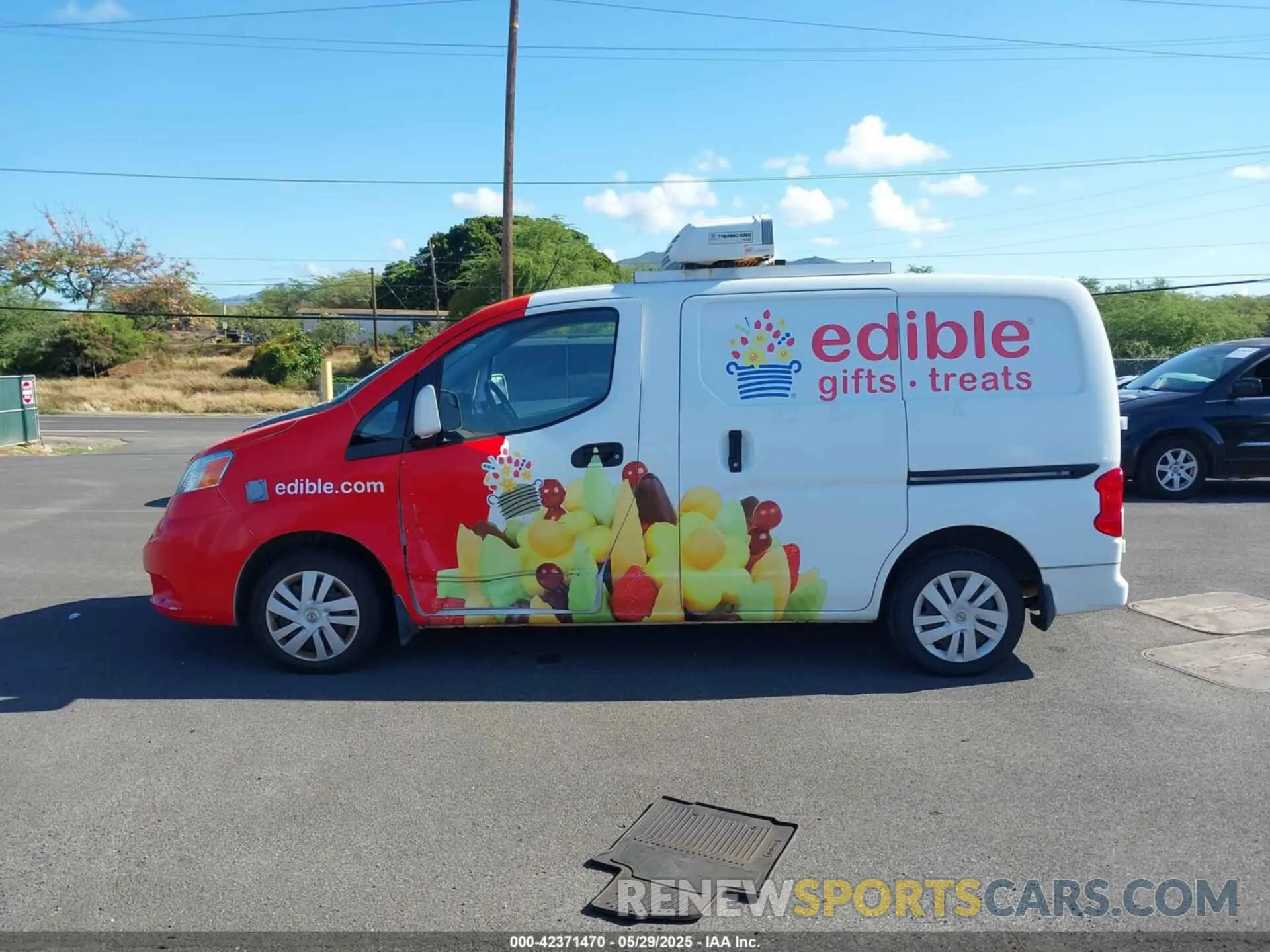 14 Photograph of a damaged car 3N6CM0KN5KK699449 NISSAN NV200 2019