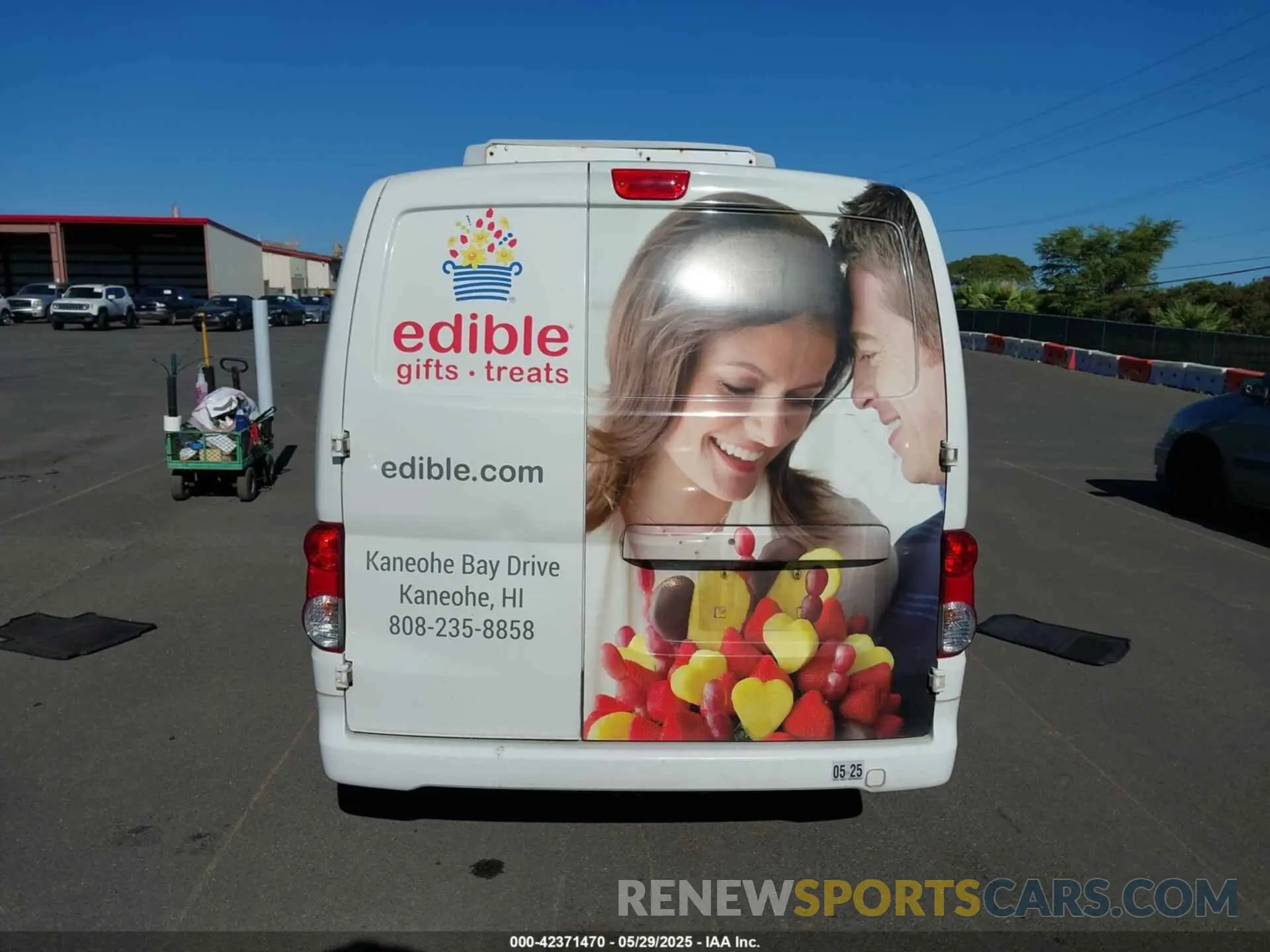 16 Photograph of a damaged car 3N6CM0KN5KK699449 NISSAN NV200 2019