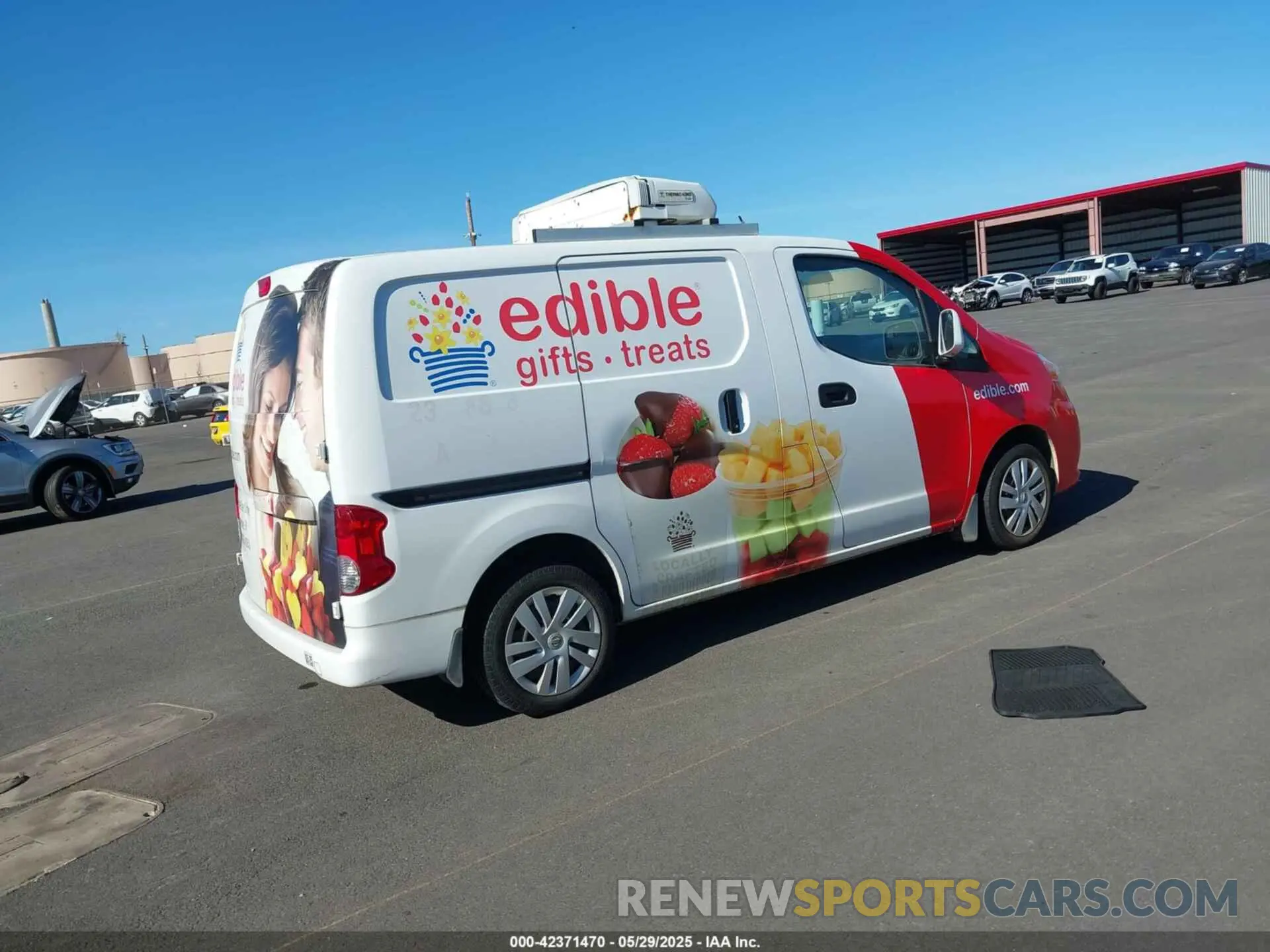 4 Photograph of a damaged car 3N6CM0KN5KK699449 NISSAN NV200 2019