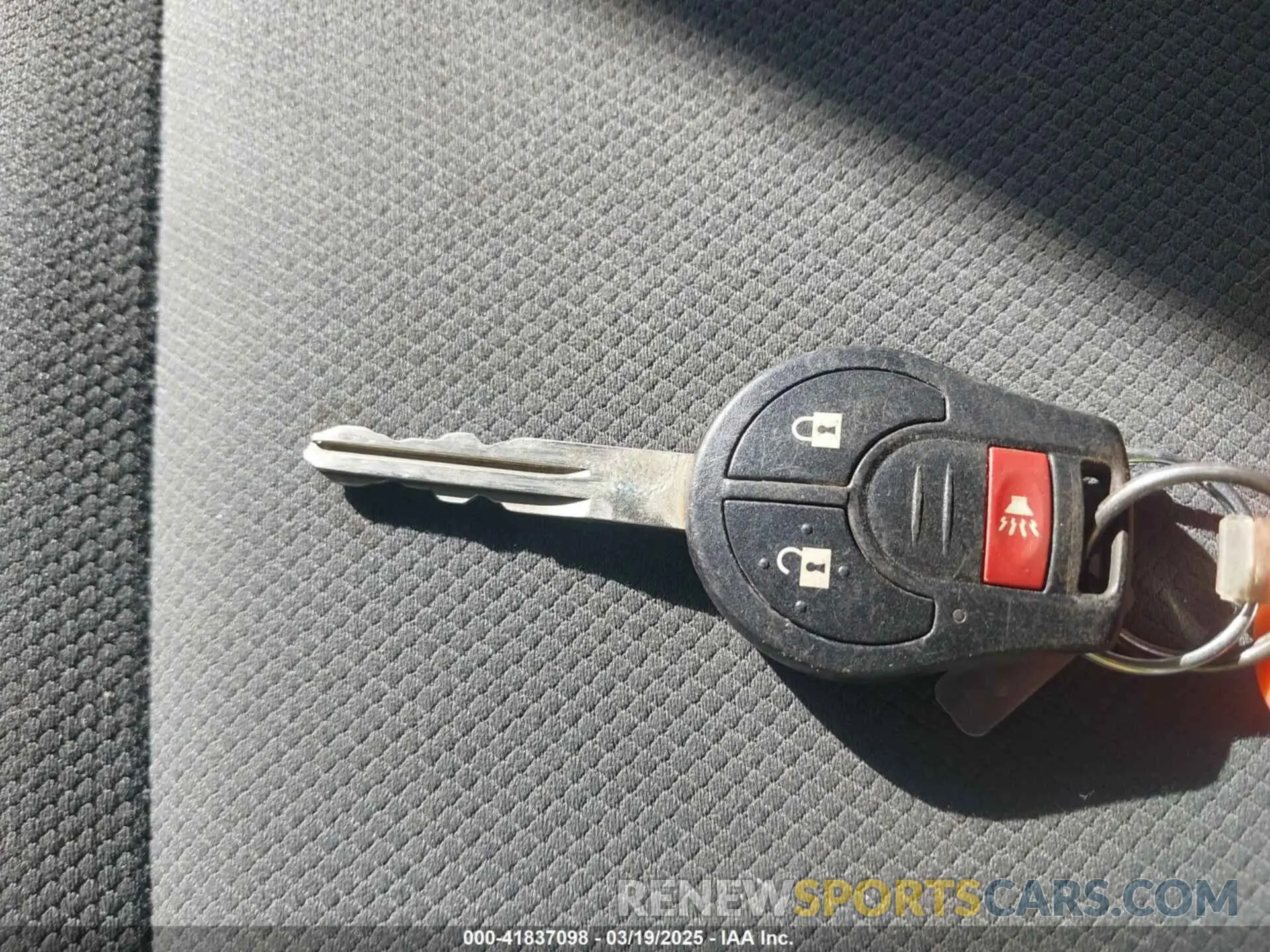11 Photograph of a damaged car 3N6CM0KN5KK708621 NISSAN NV200 2019
