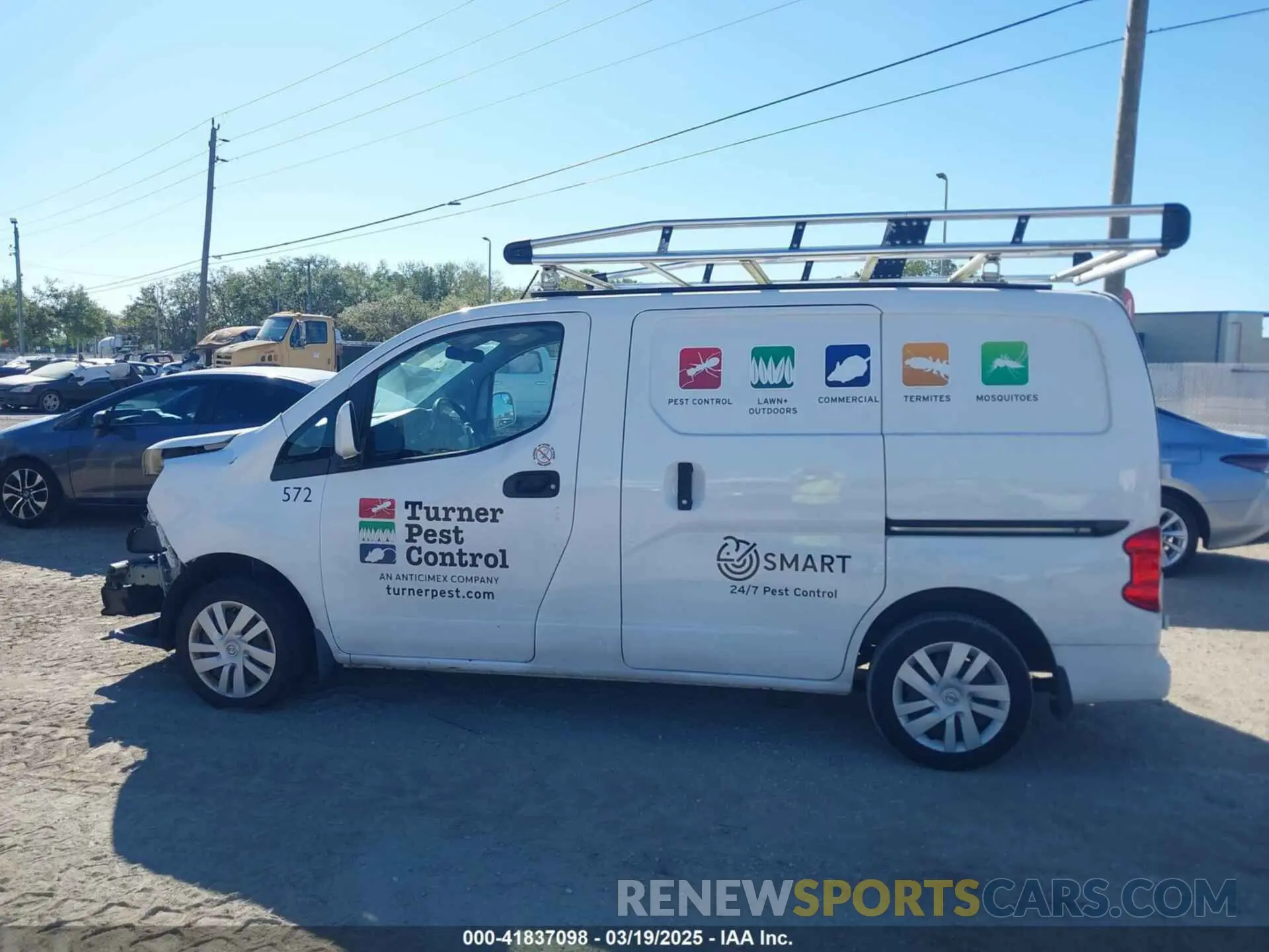 15 Photograph of a damaged car 3N6CM0KN5KK708621 NISSAN NV200 2019