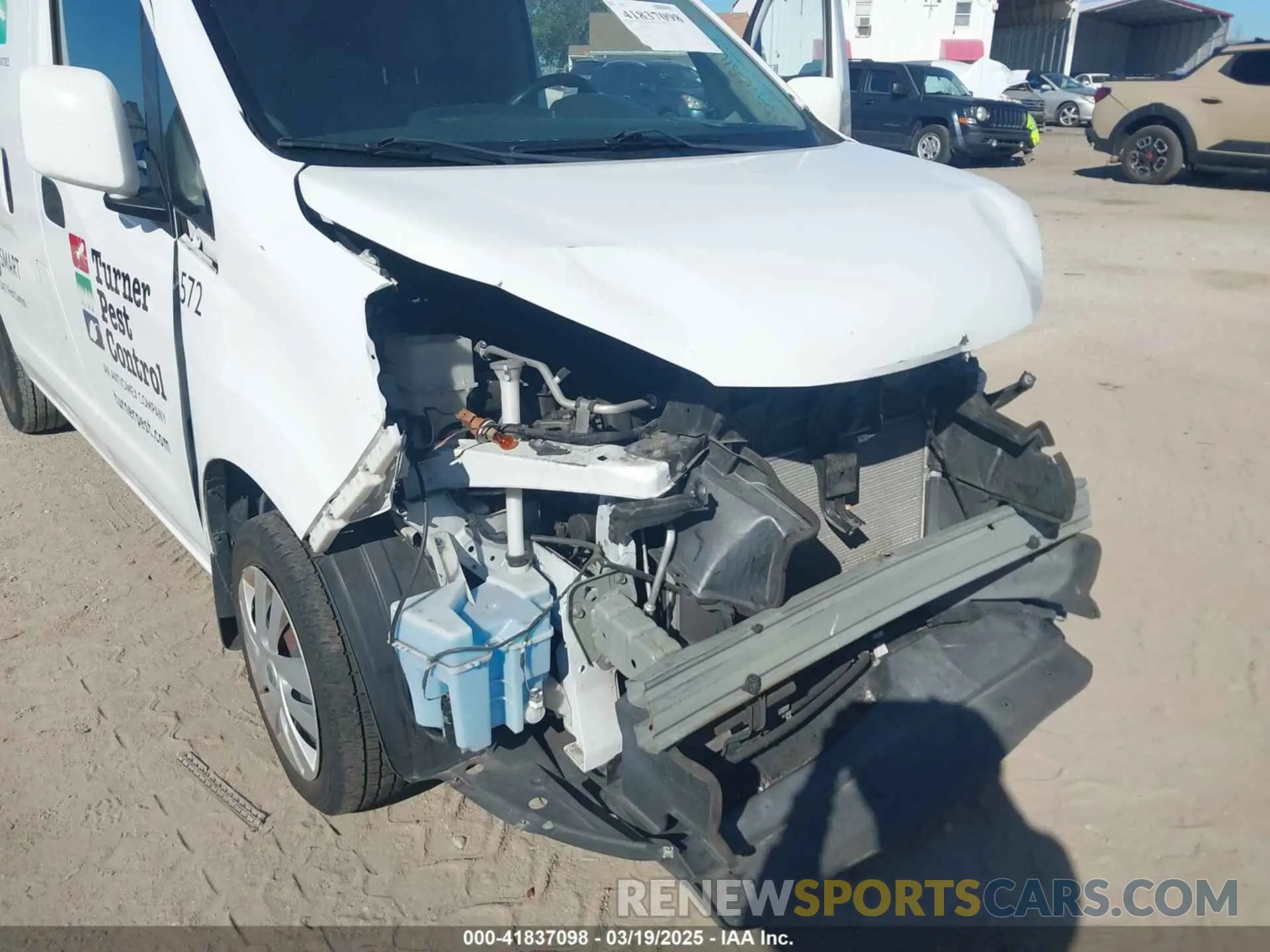 18 Photograph of a damaged car 3N6CM0KN5KK708621 NISSAN NV200 2019