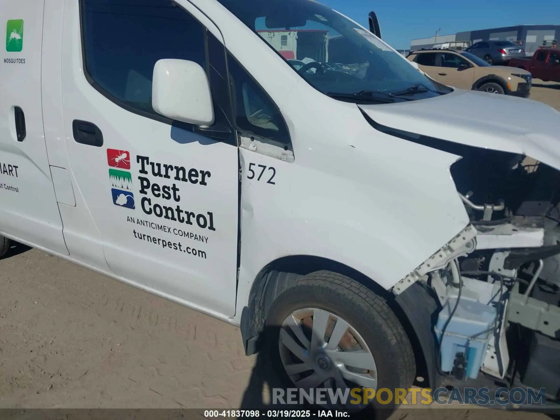 19 Photograph of a damaged car 3N6CM0KN5KK708621 NISSAN NV200 2019