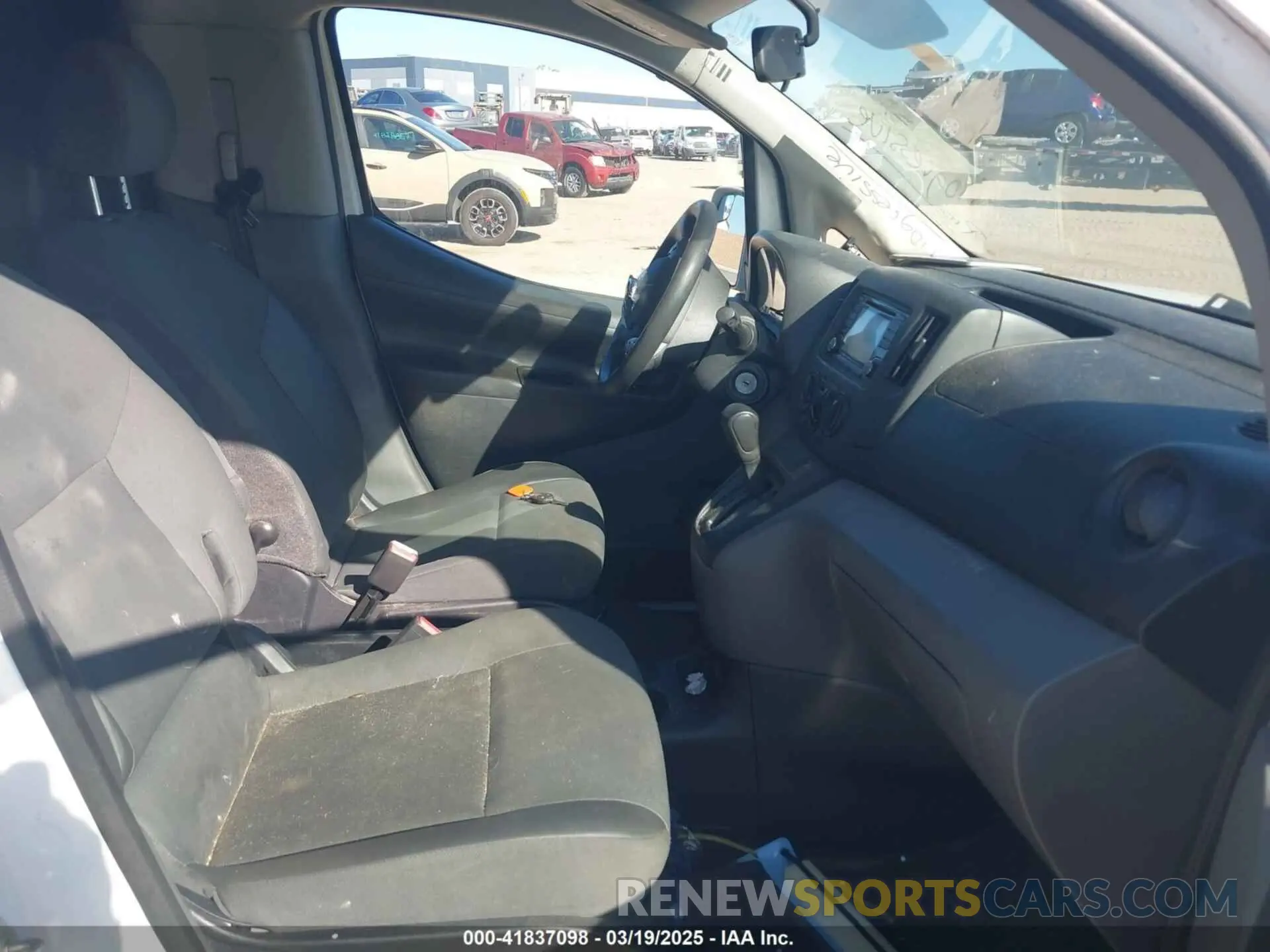 5 Photograph of a damaged car 3N6CM0KN5KK708621 NISSAN NV200 2019