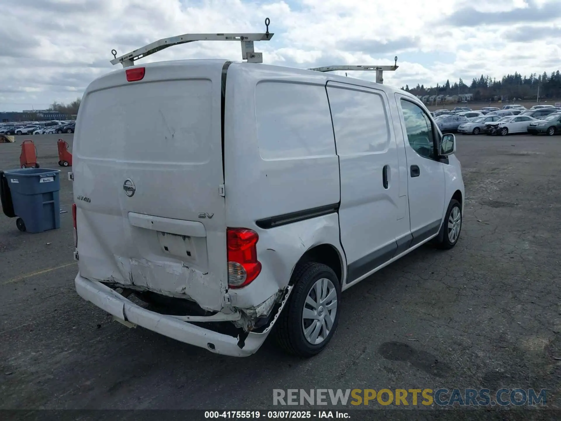 4 Photograph of a damaged car 3N6CM0KN6KK691375 NISSAN NV200 2019