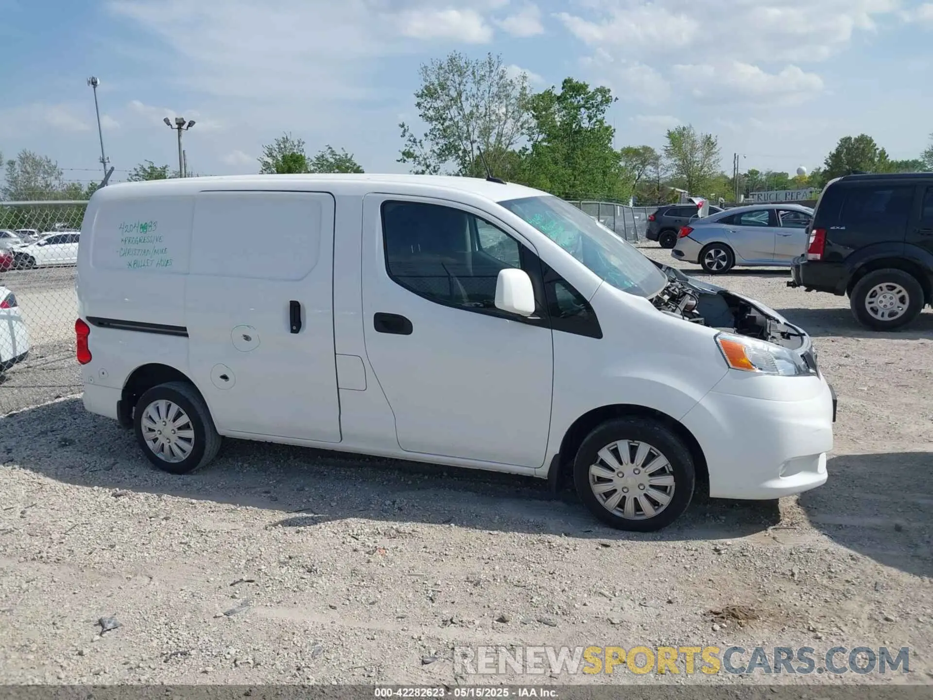 14 Photograph of a damaged car 3N6CM0KN6KK692509 NISSAN NV200 2019