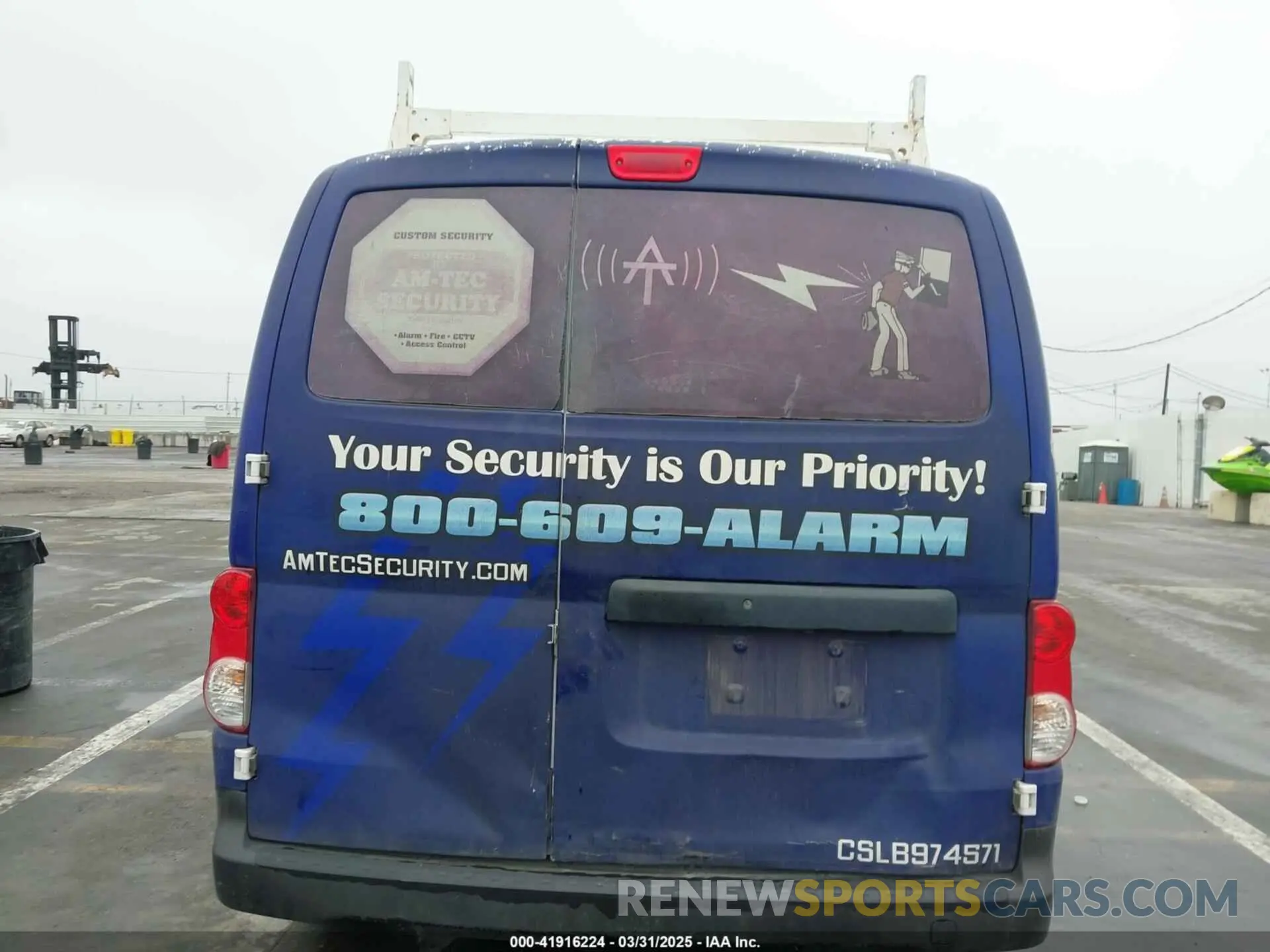 16 Photograph of a damaged car 3N6CM0KN6KK694549 NISSAN NV200 2019