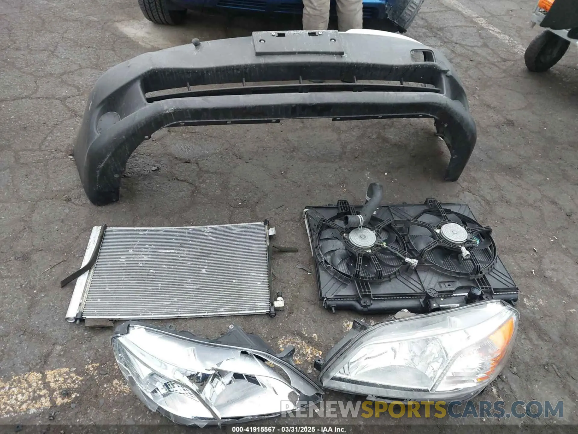 12 Photograph of a damaged car 3N6CM0KN6KK698178 NISSAN NV200 2019