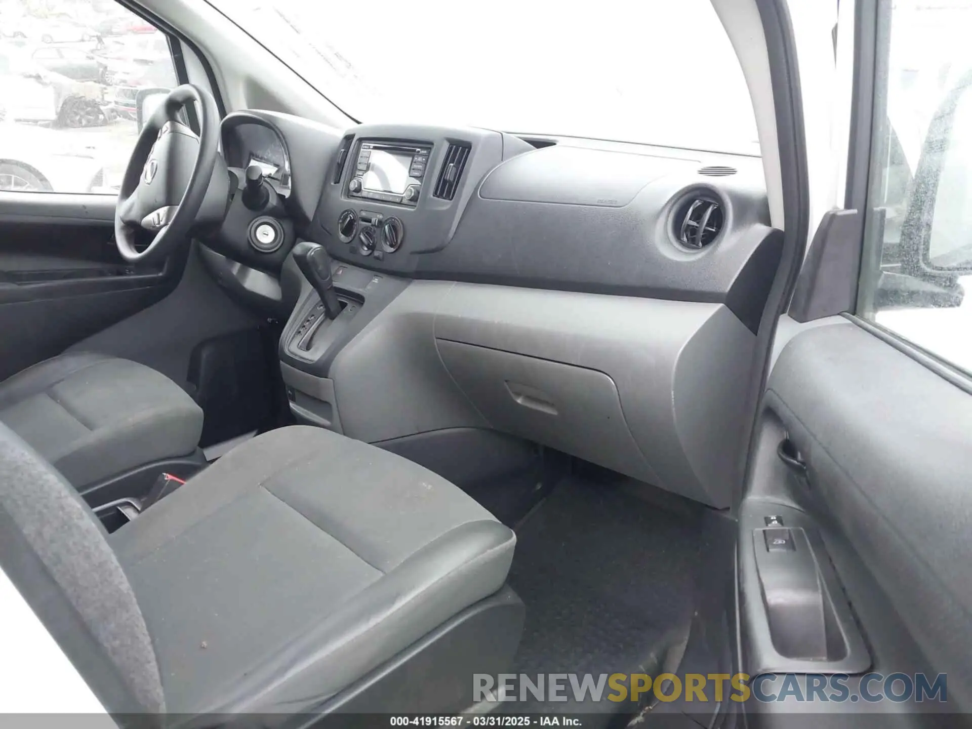 5 Photograph of a damaged car 3N6CM0KN6KK698178 NISSAN NV200 2019