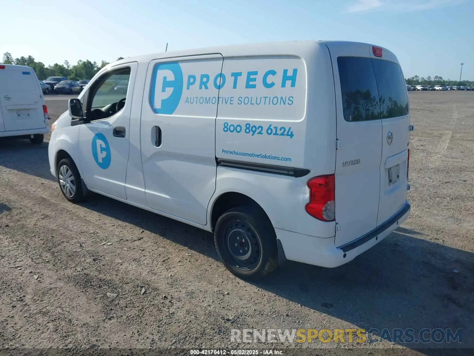 3 Photograph of a damaged car 3N6CM0KN6KK708563 NISSAN NV200 2019