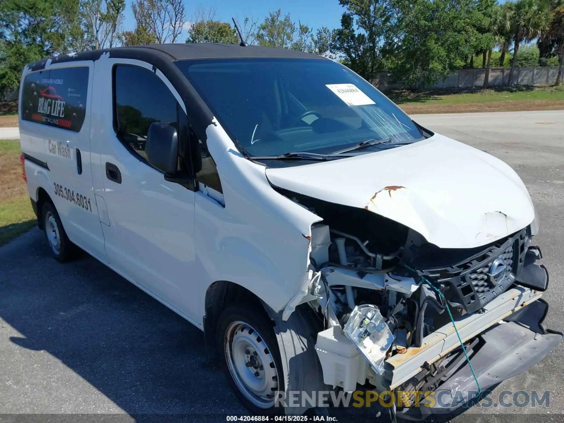 1 Photograph of a damaged car 3N6CM0KN8KK696559 NISSAN NV200 2019
